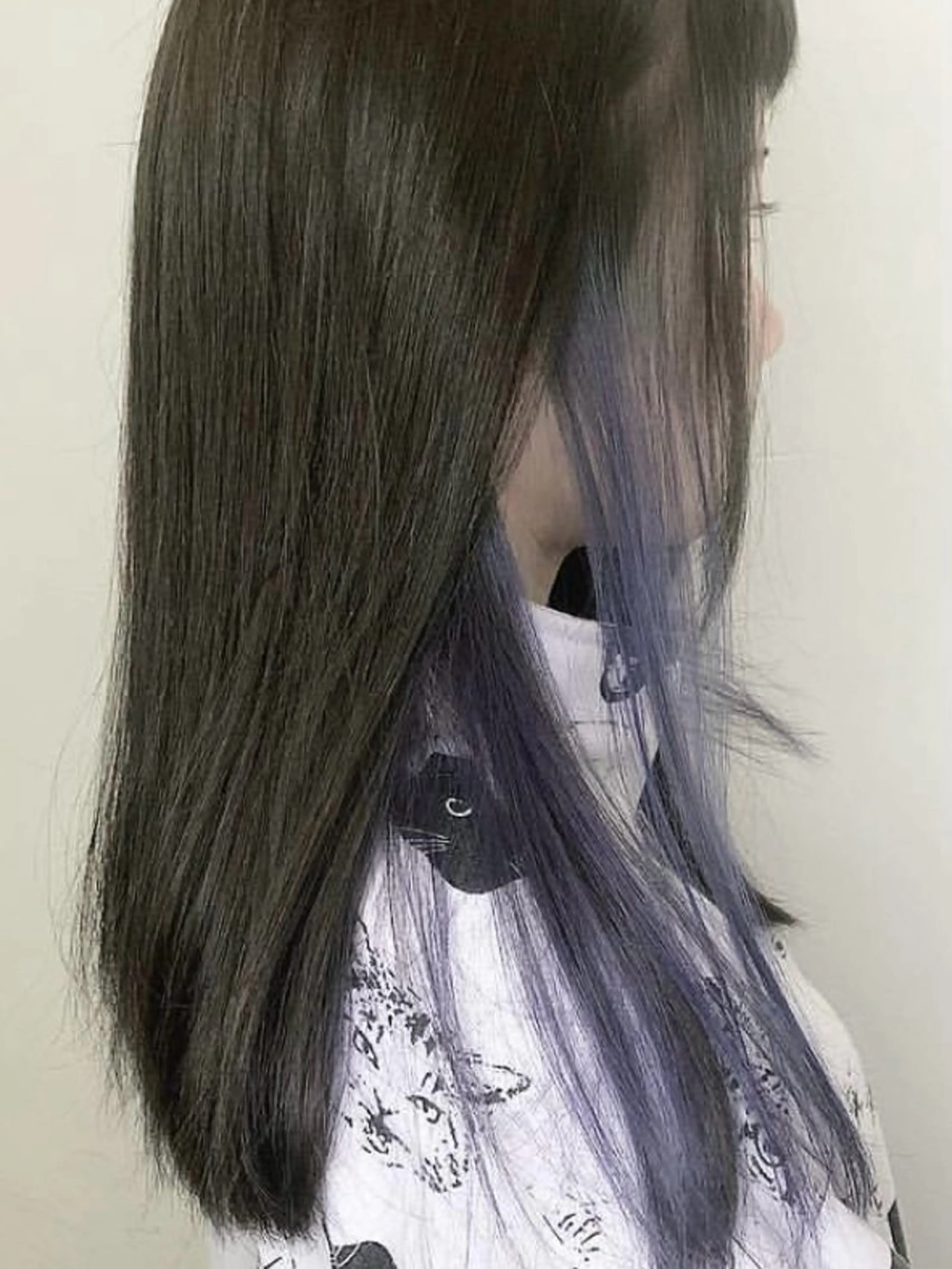 セミロング ヘアカラー メンズ レイヤー ウルフ 弓木啓輔のヘアスタイル