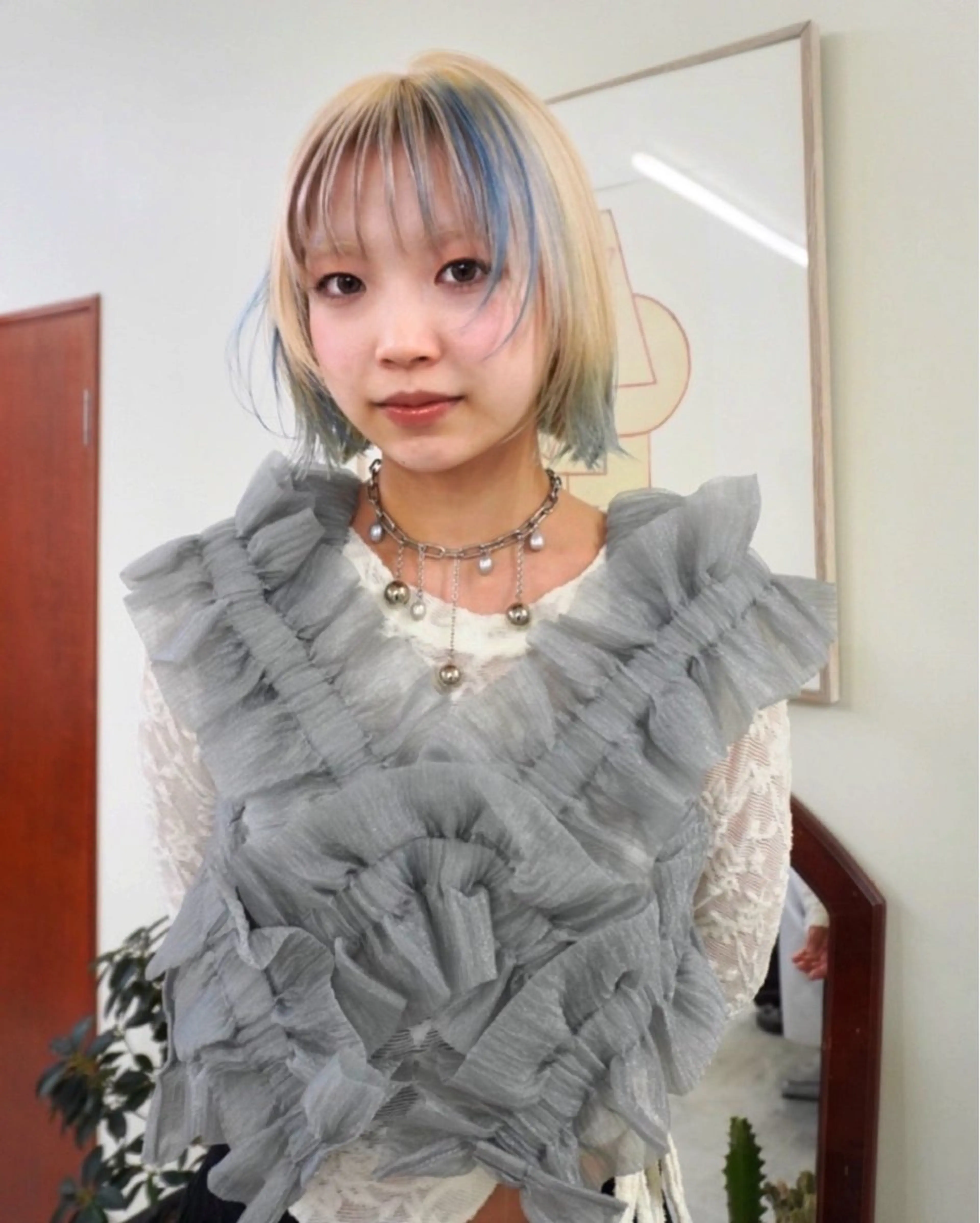 ミディアム カラー 小林 美咲のヘアスタイル