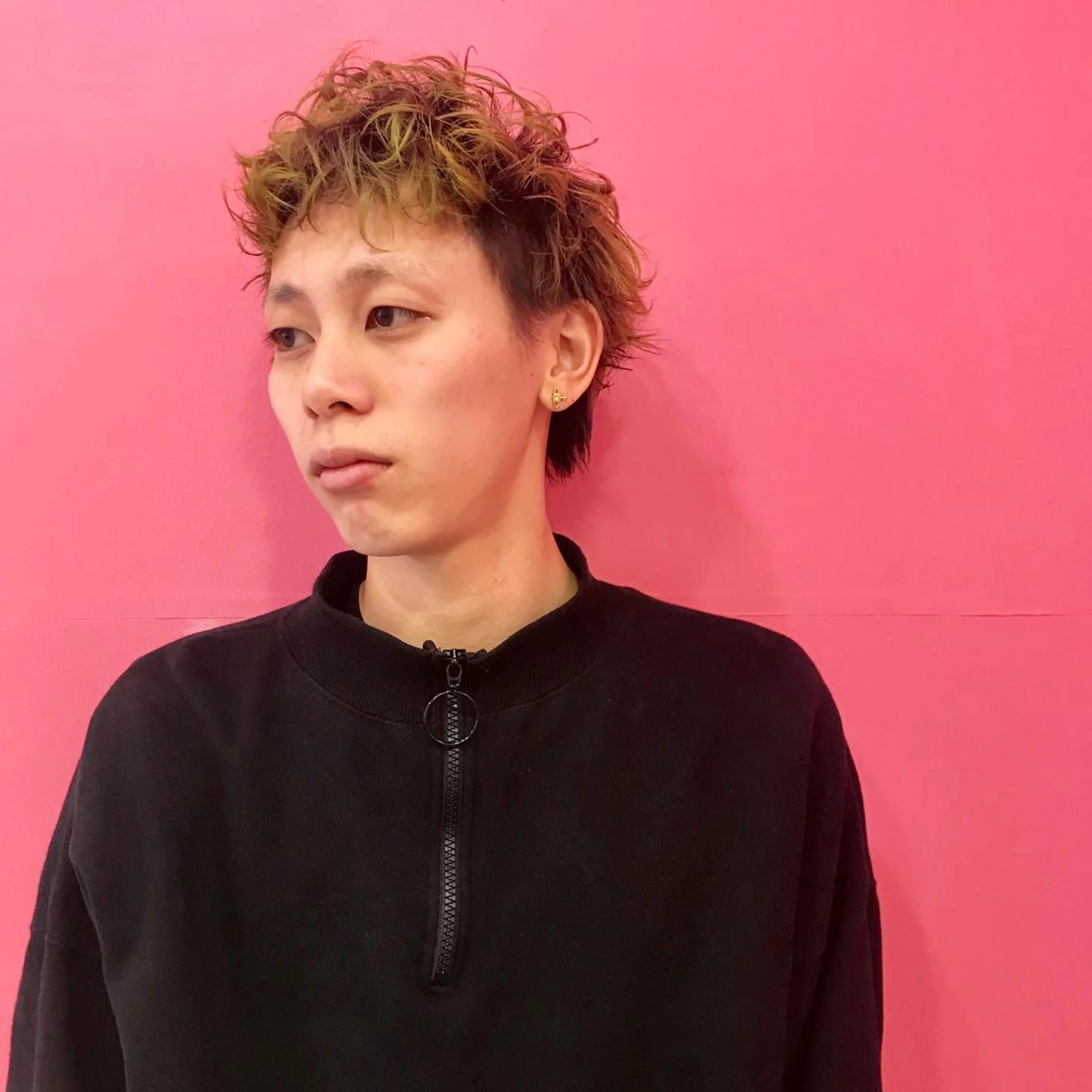 ショート カラー メンズ メンズハイトーン グラデーションカラー ハイトーンカラー Vir by browのヘアスタイル