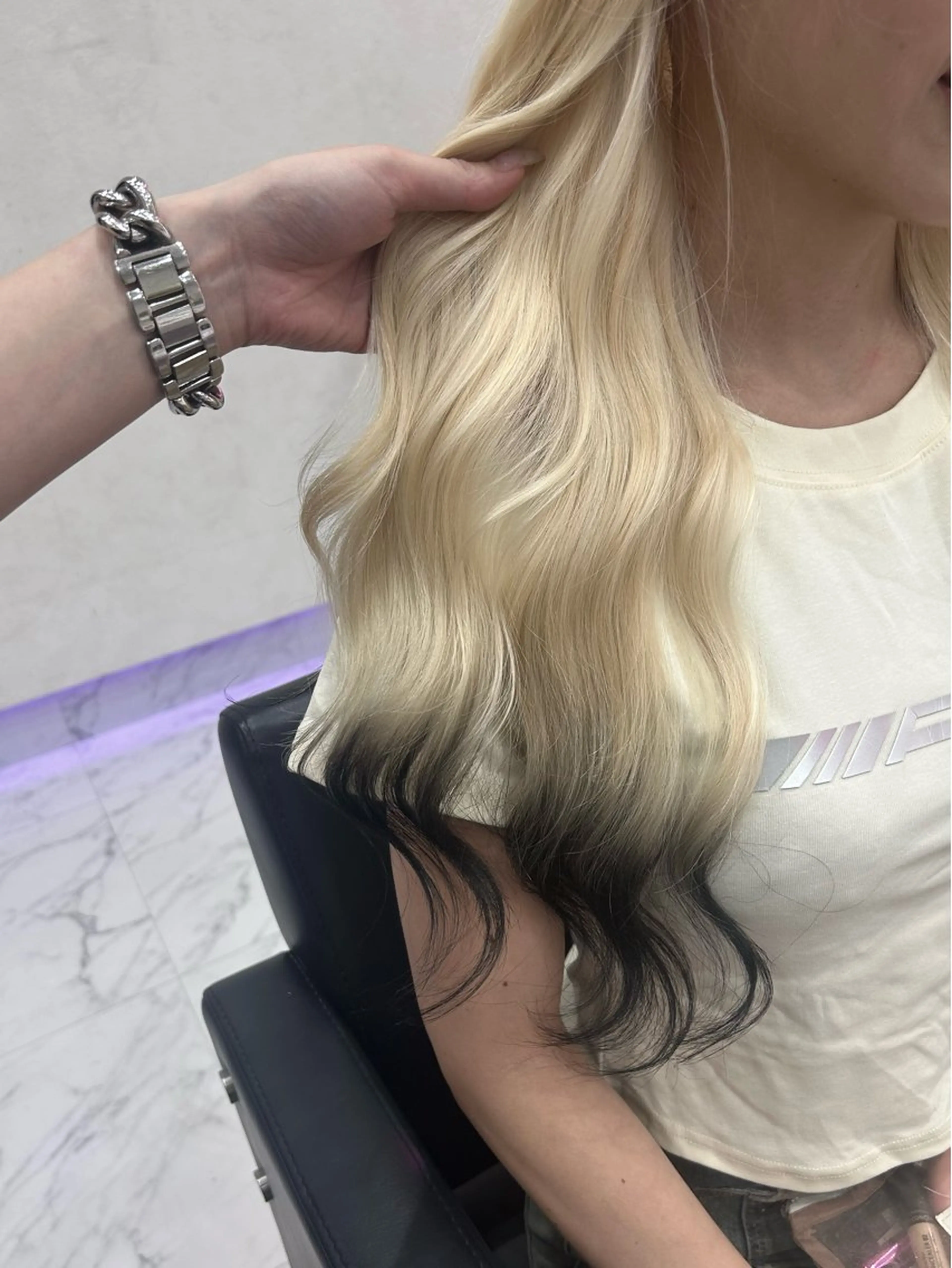 ロング カラー ヘアカラー ハイトーン/韓国風 🤍Nacchi🐈のマツエク・マツパデザイン