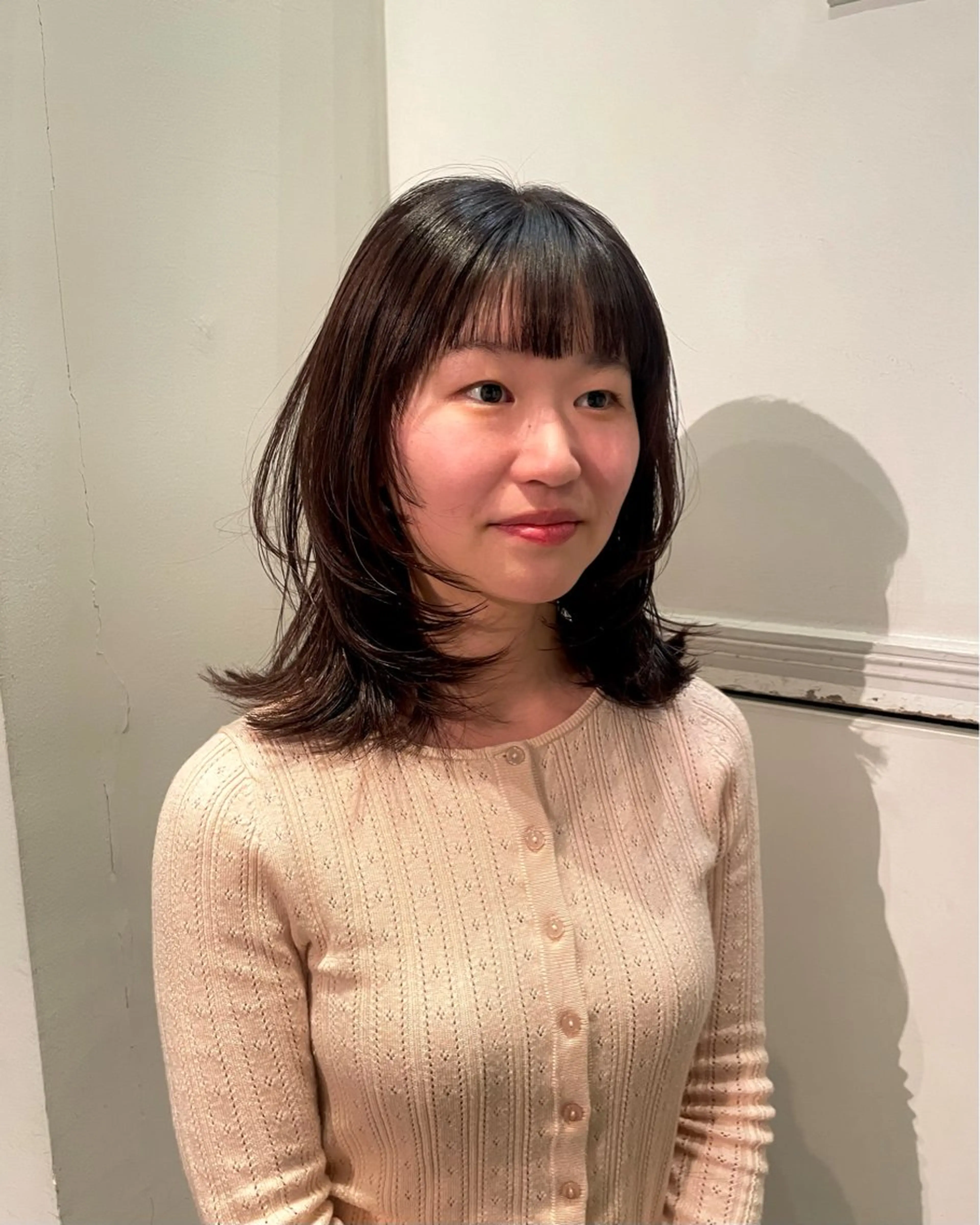 ミディアム カラー カット ヘアカラー トリートメント 向坂 亜美のヘアスタイル