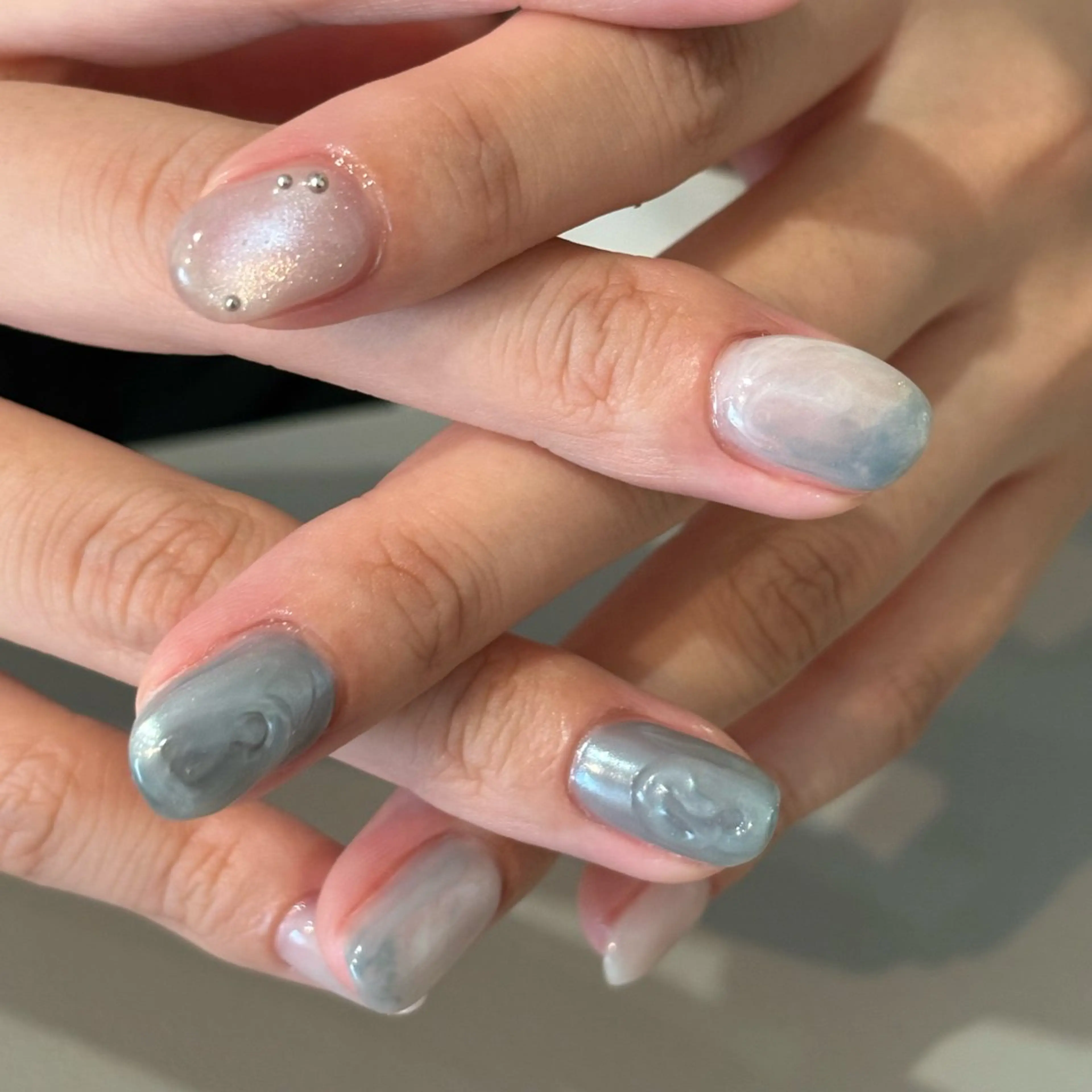 ネイル ブルー ニュアンスネイル ハンドネイル Noël新宿南口 arisaのネイルデザイン