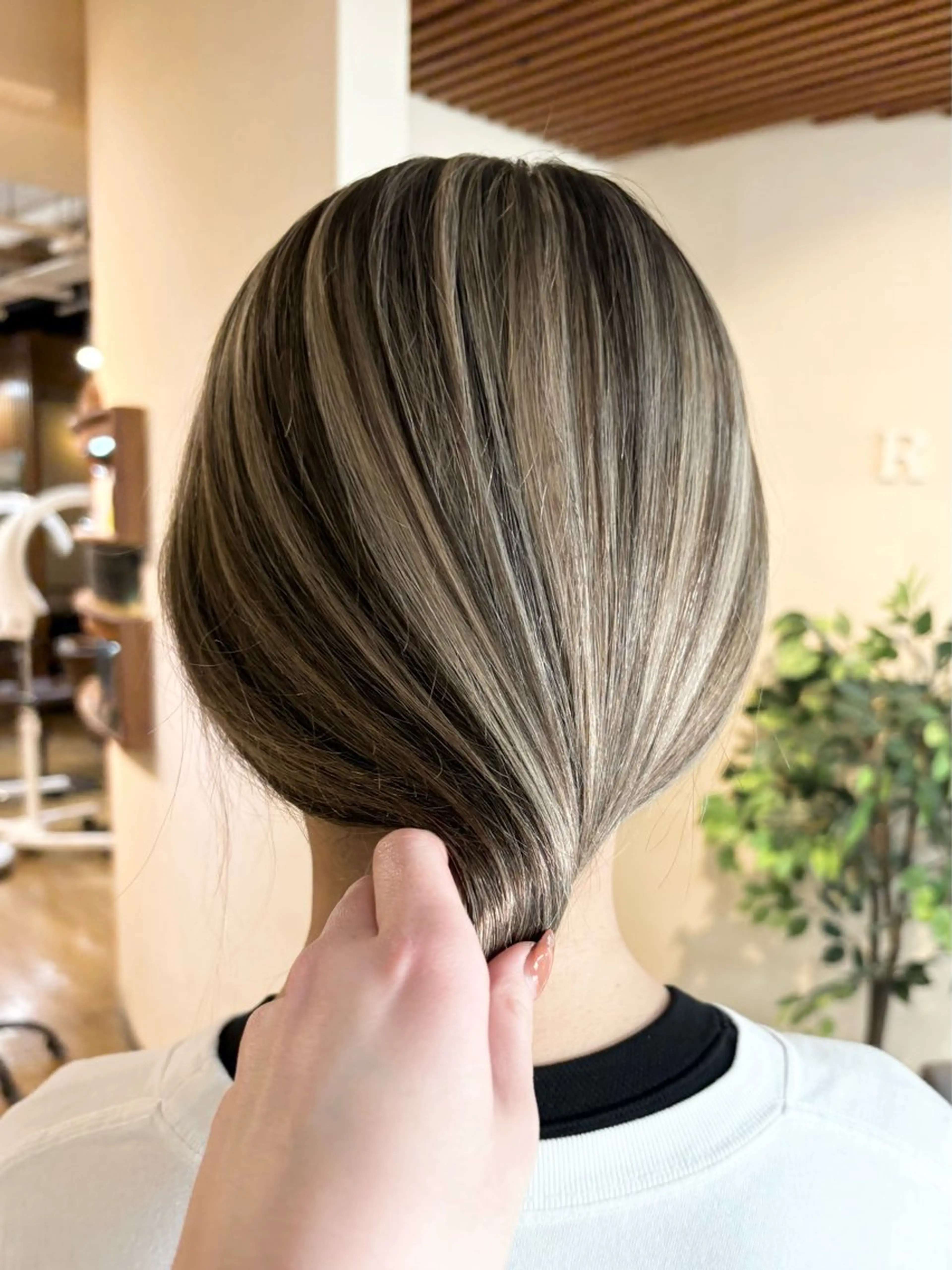 ミディアム 宮本 いぶきのヘアスタイル