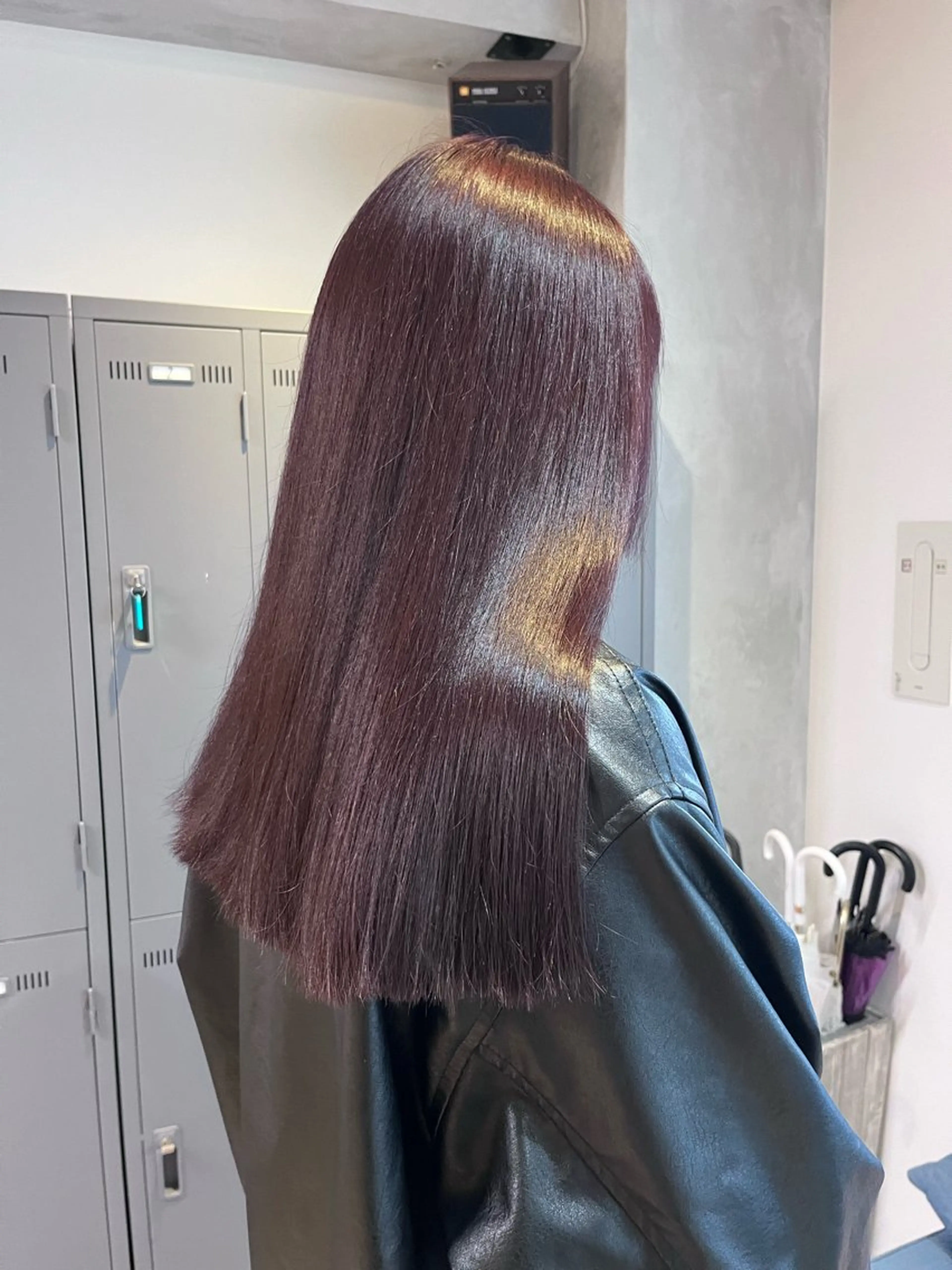 ロング カラー ブリーチ ブラウンカラー ブリーチなしカラー 多河 遥のヘアスタイル