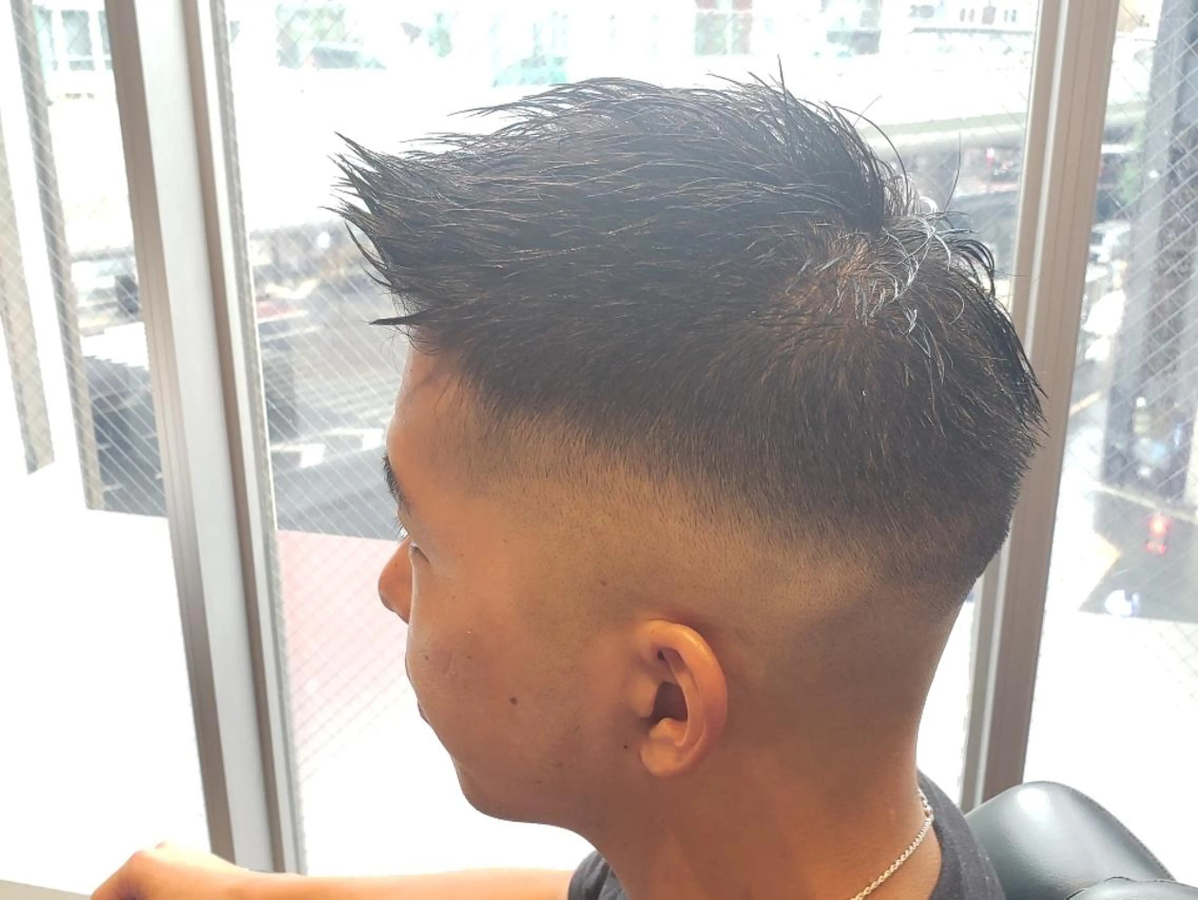 ショート メンズ フェードカット barber shopのヘアスタイル