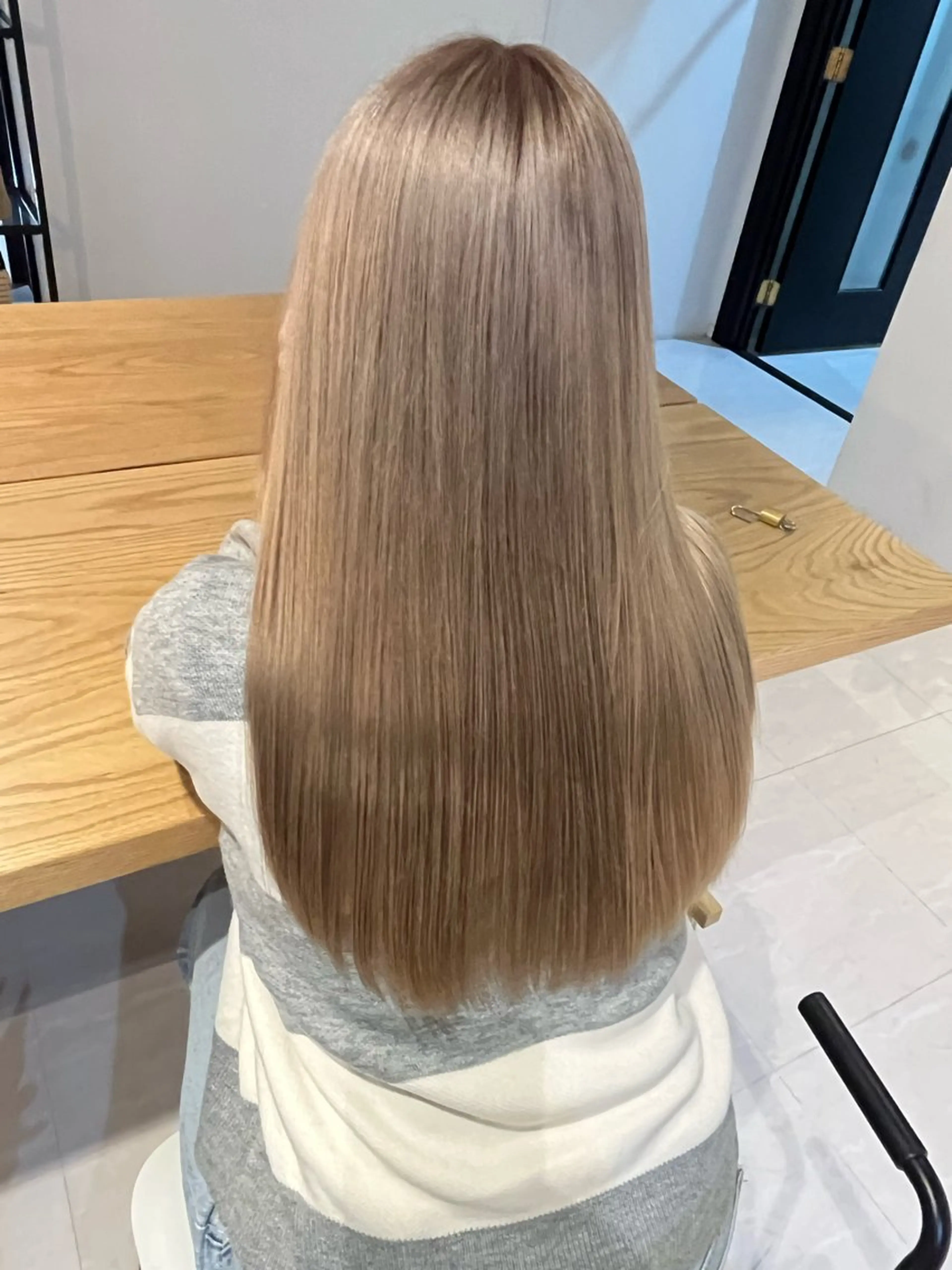 カラー ベージュカラー ミルクティーベージュ ニトウ レイナ🌺🌴🐠のヘアスタイル