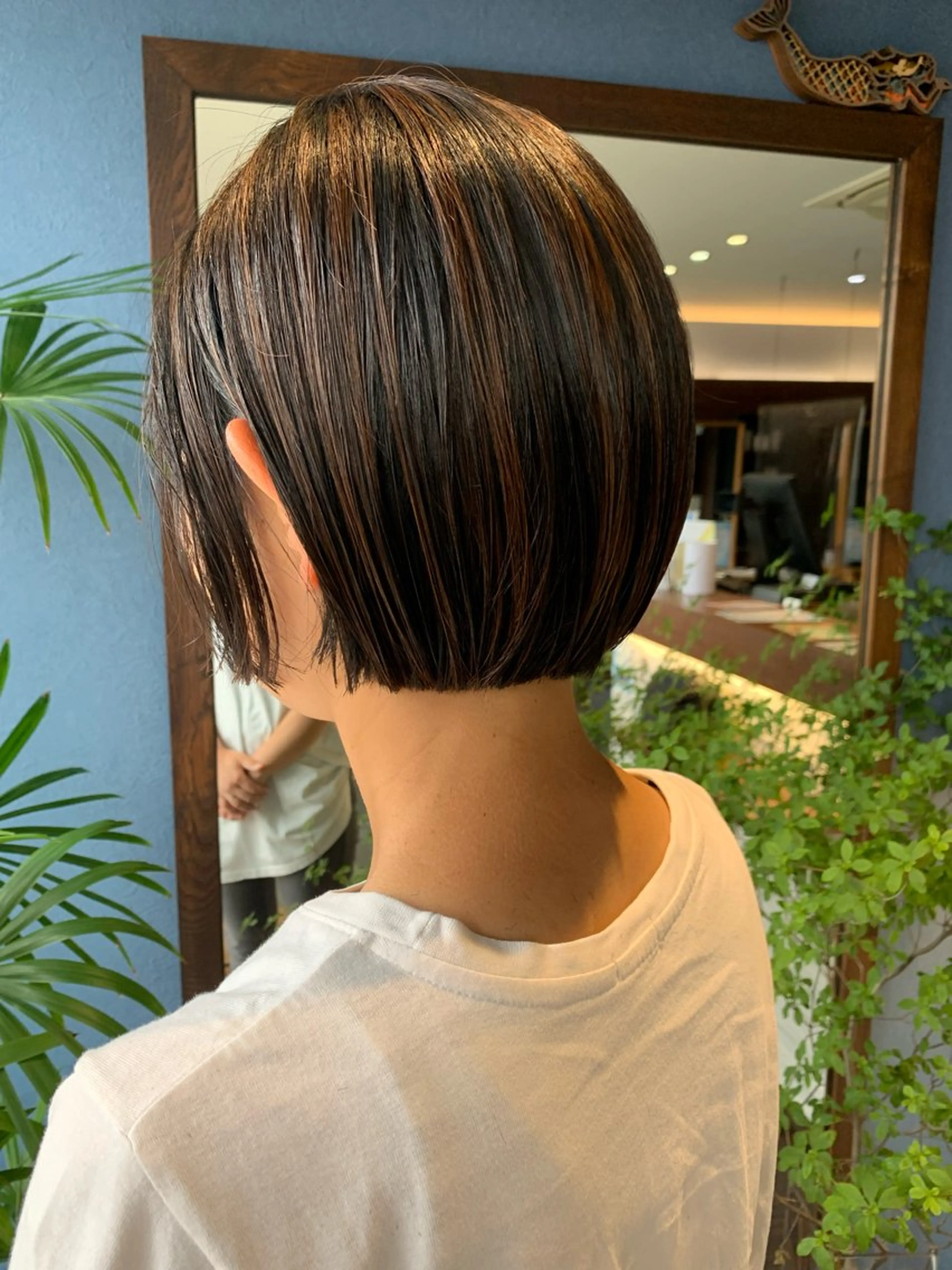 ショート カラー ブリーチ ハイライトカラー ボブ ハイライト ✨白髪ぼかし 🍀MINAKO☆のヘアスタイル