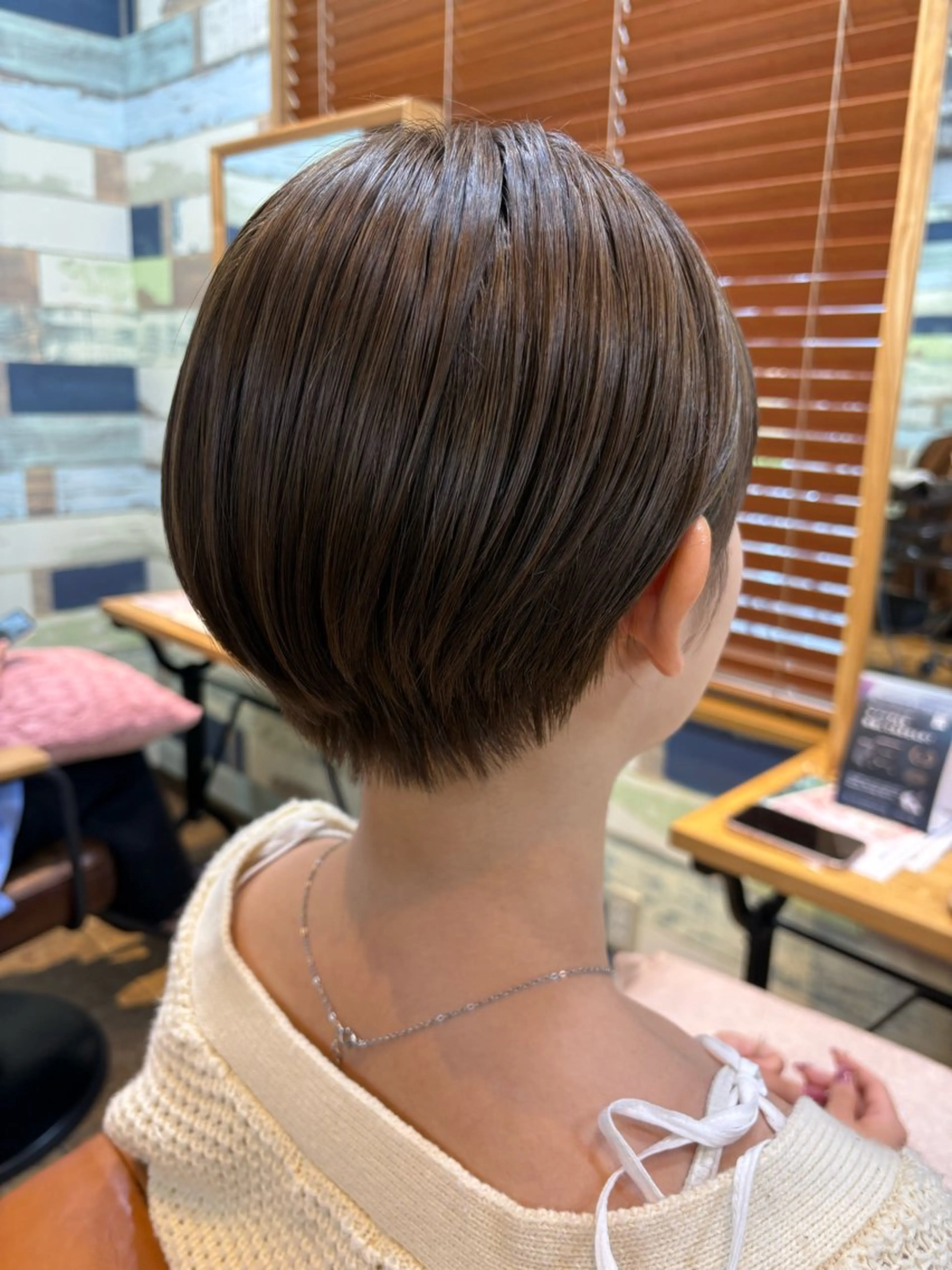 ショート カット ヘアカラー トリートメント 透明感カラー⭐️ 田嶋麗奈のヘアスタイル