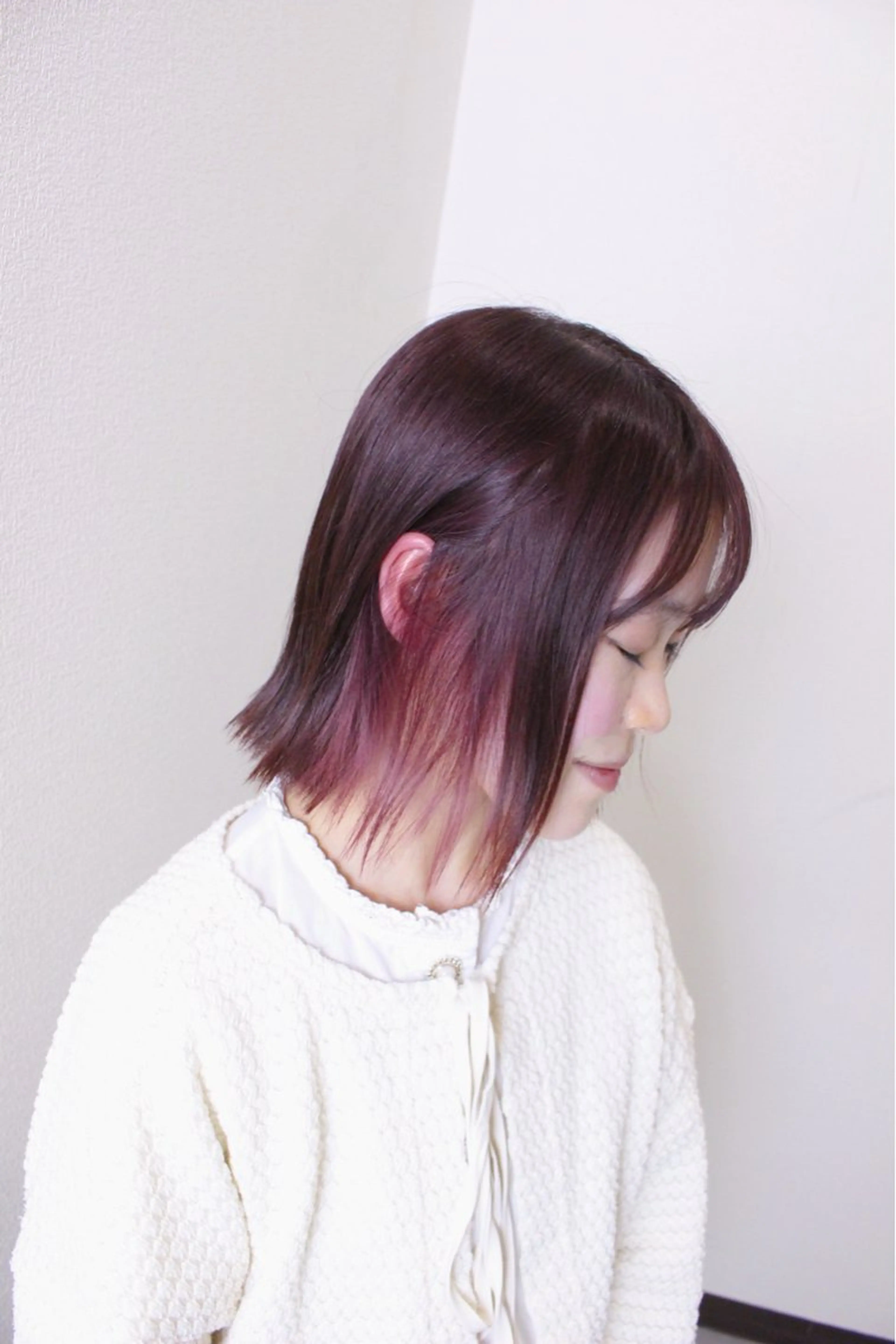 ミディアム カラー ブリーチ ブラウンカラー イヤリングカラー ピンクカラー ピンクブラウン ヘアカラー 土居 正季のヘアスタイル