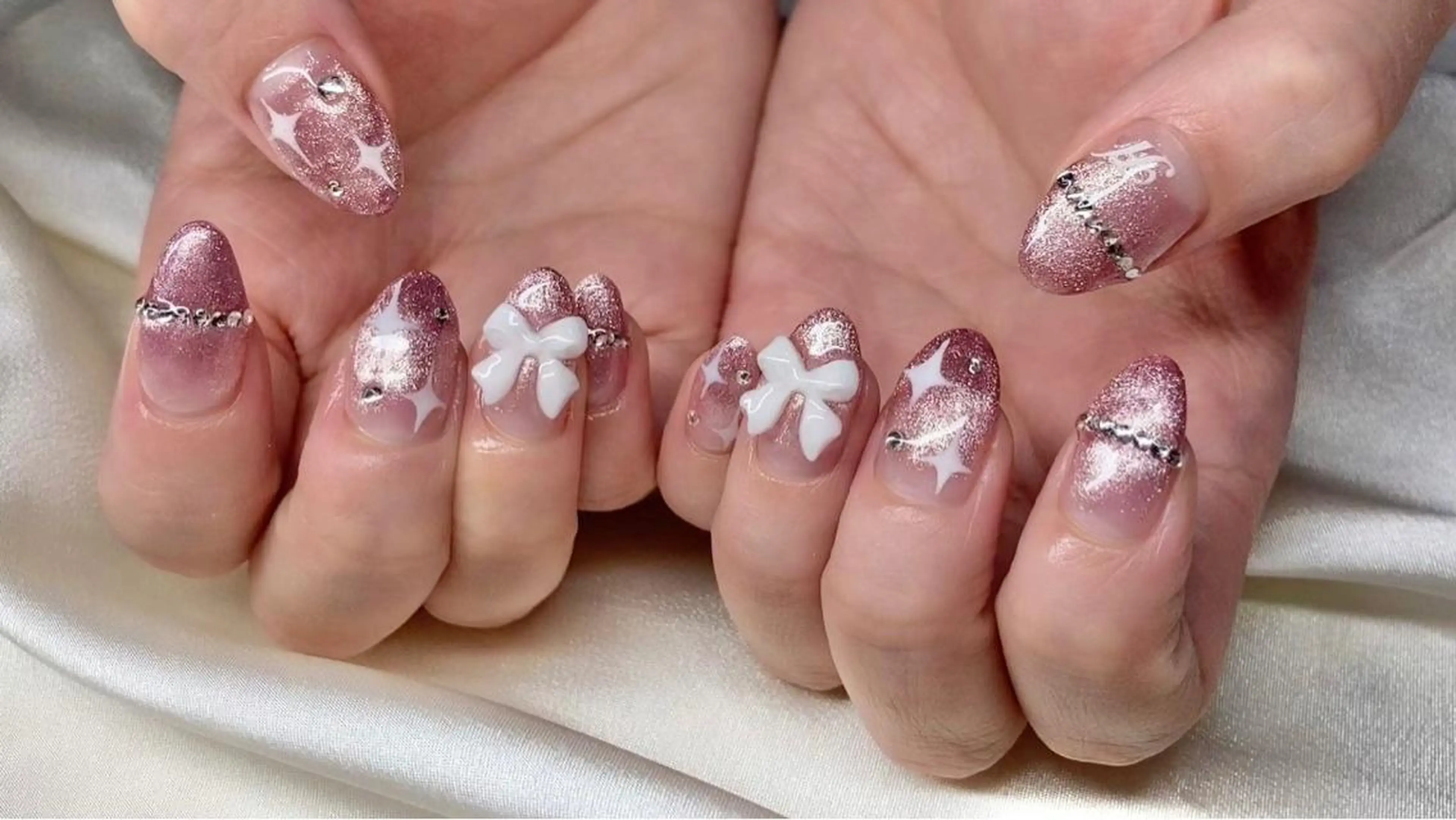 ネイル マツエク・マツパ アイブロウ 韓国風マツエク パリジェンヌラッシュリフト まつげパーマ 長さ出し ジェルネイル ハンドネイル Nail&eye Belire 新宿のネイルデザイン