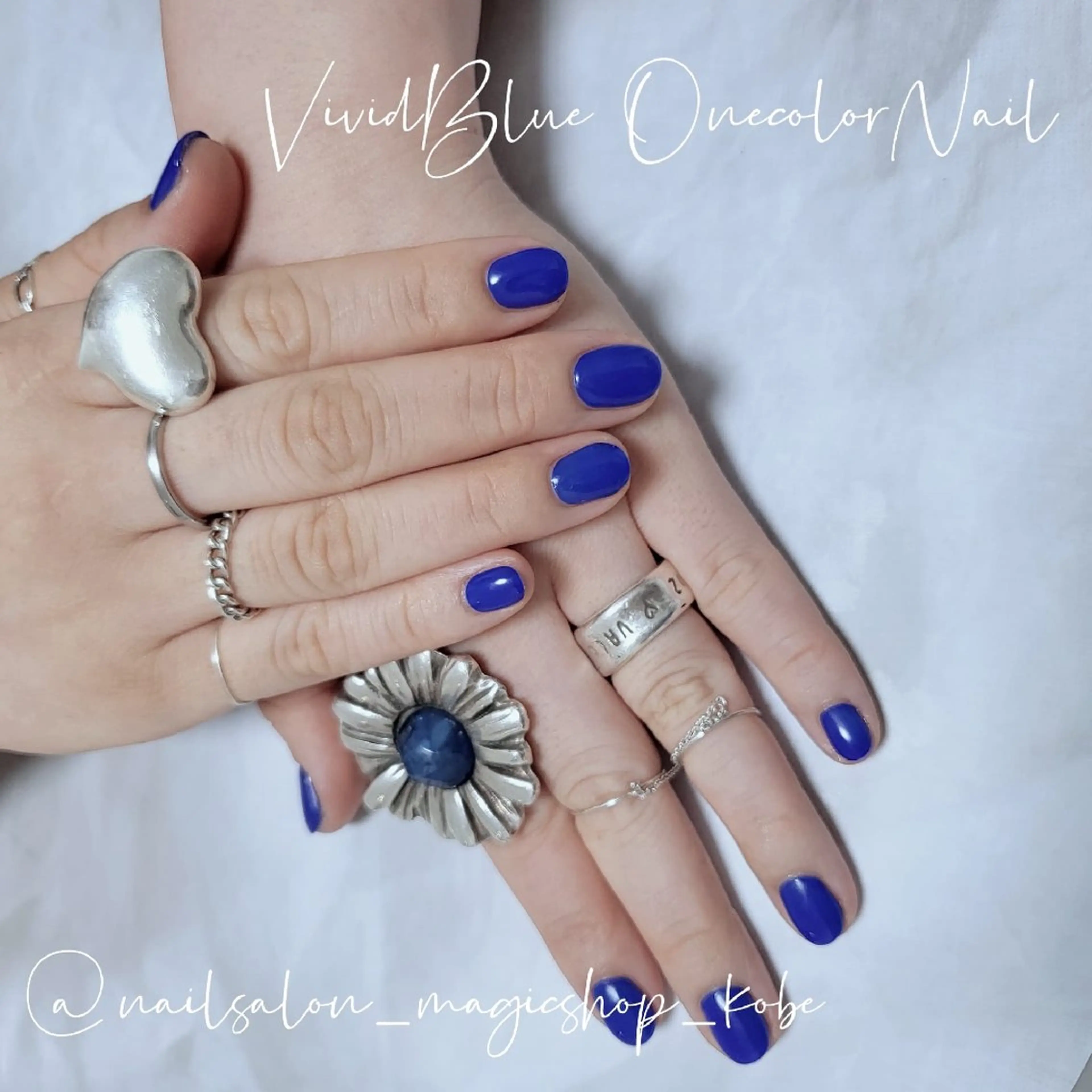 ネイル ブルー ジェルネイル ワンカラーネイル ショートネイル シルバー ハンドネイル Nailsalon MagicShopのネイルデザイン