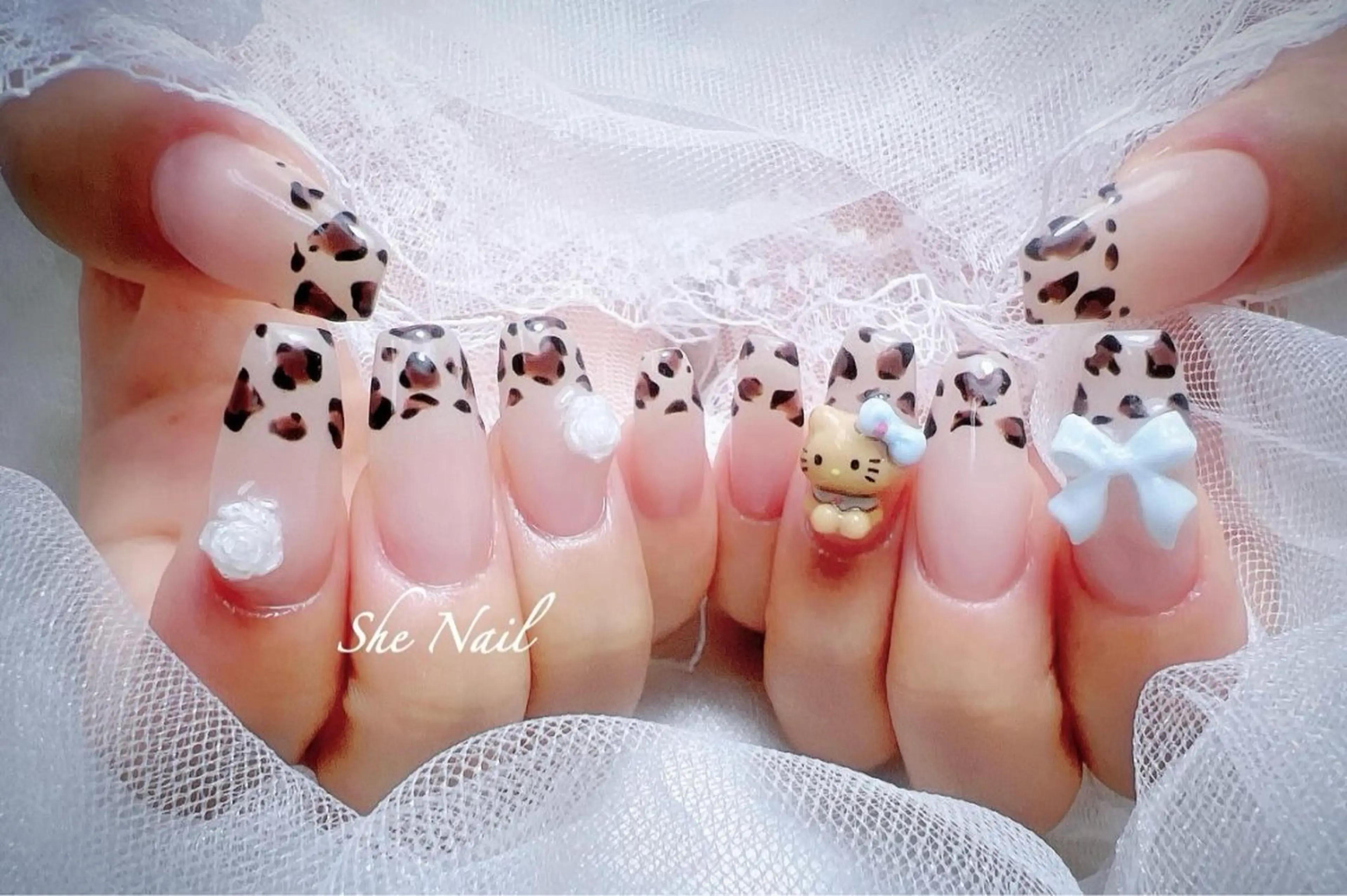 ネイル チークネイル 長さ出し フレンチネイル ガラスフレンチ マグネットネイル ハンドネイル She   Nail所属・ISA_ BELLAのネイルデザイン