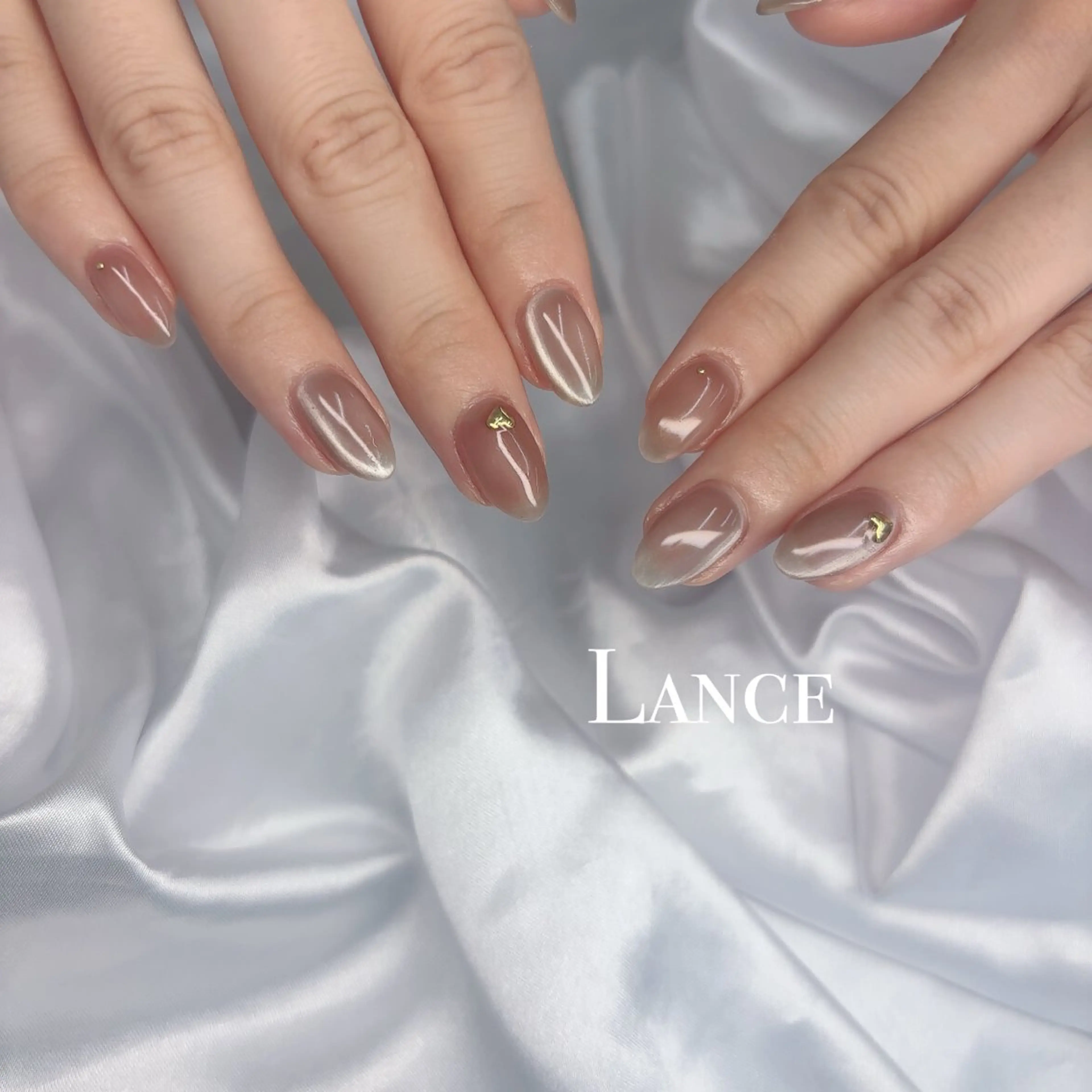 ネイル オーロラネイル フットネイル 氷ネイル・うるうるネイル キラキラネイル 韓国ネイル ハンドネイル Lance nailのネイルデザイン