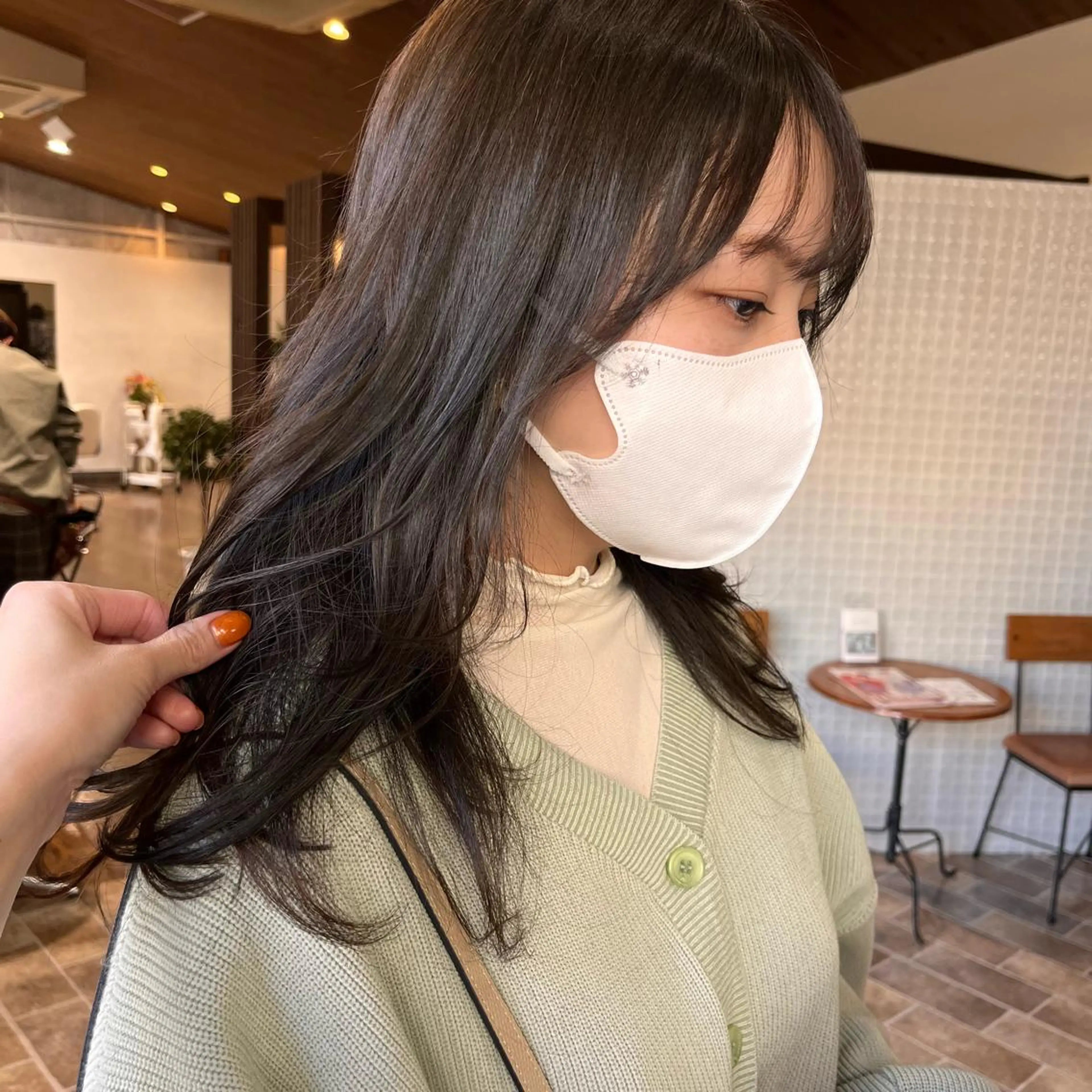 ロング カラー 中村 友香のヘアスタイル