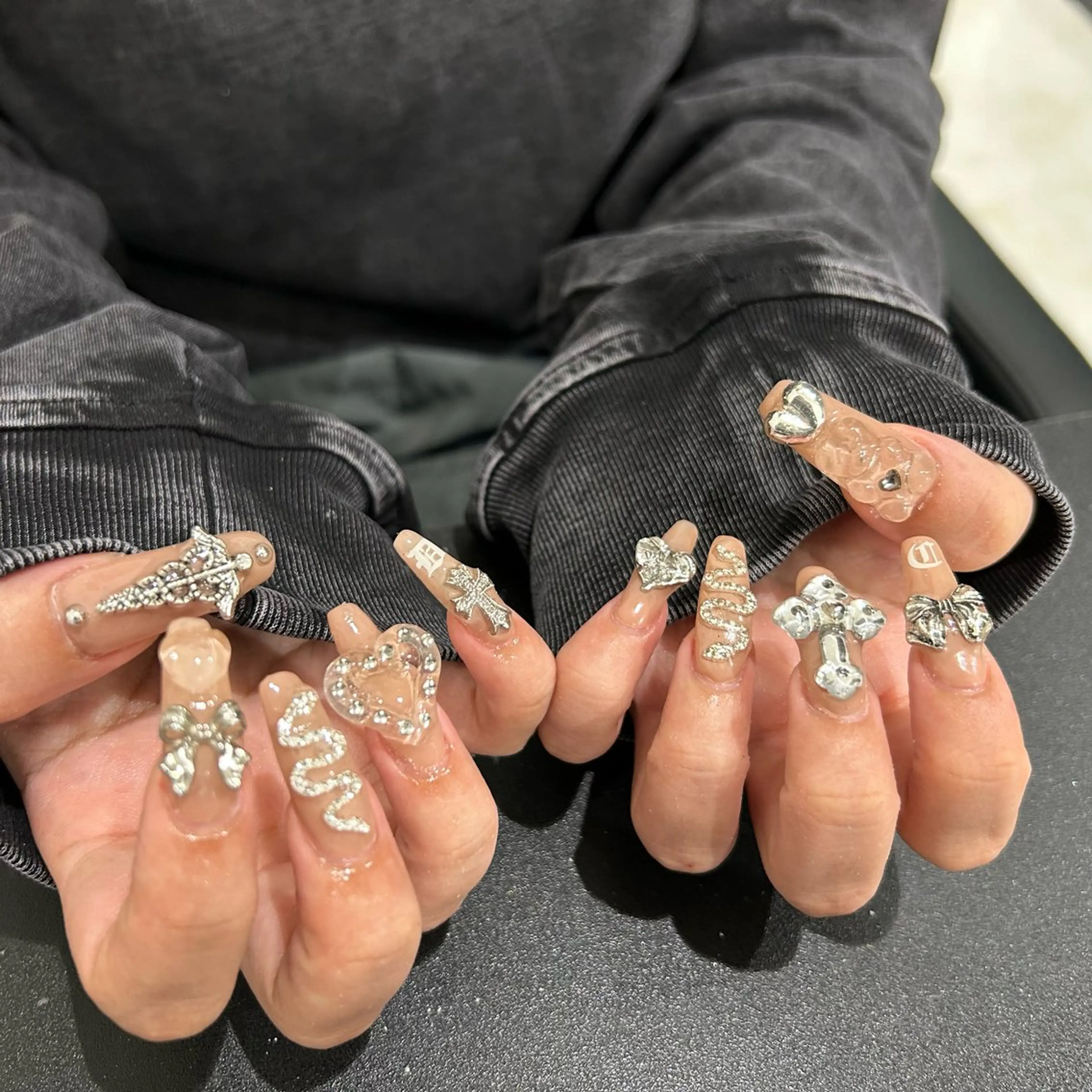 ネイル ハンドネイル MARUCHU SAE👽のネイルデザイン