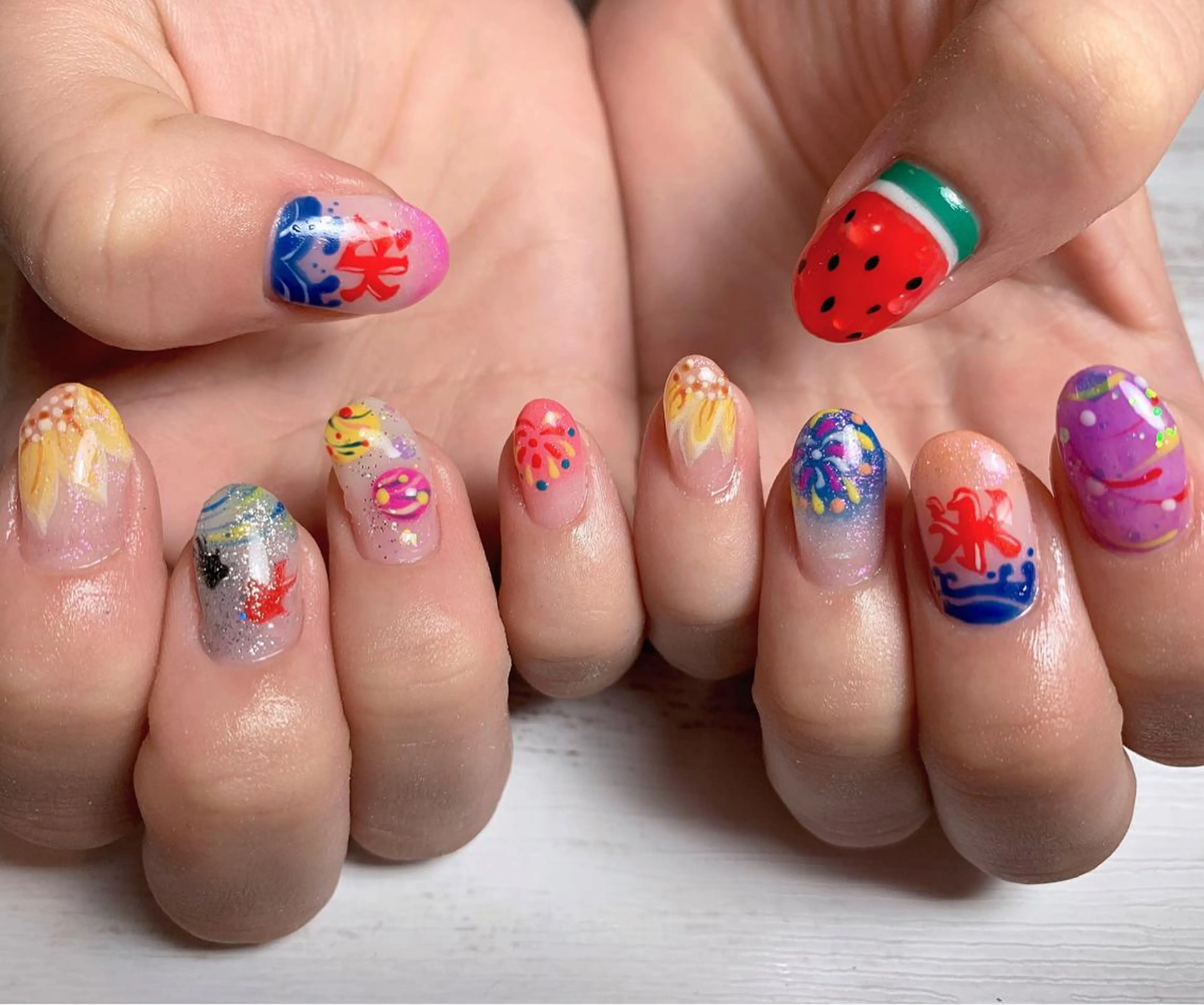 ネイル 菅野 愛花のネイルデザイン