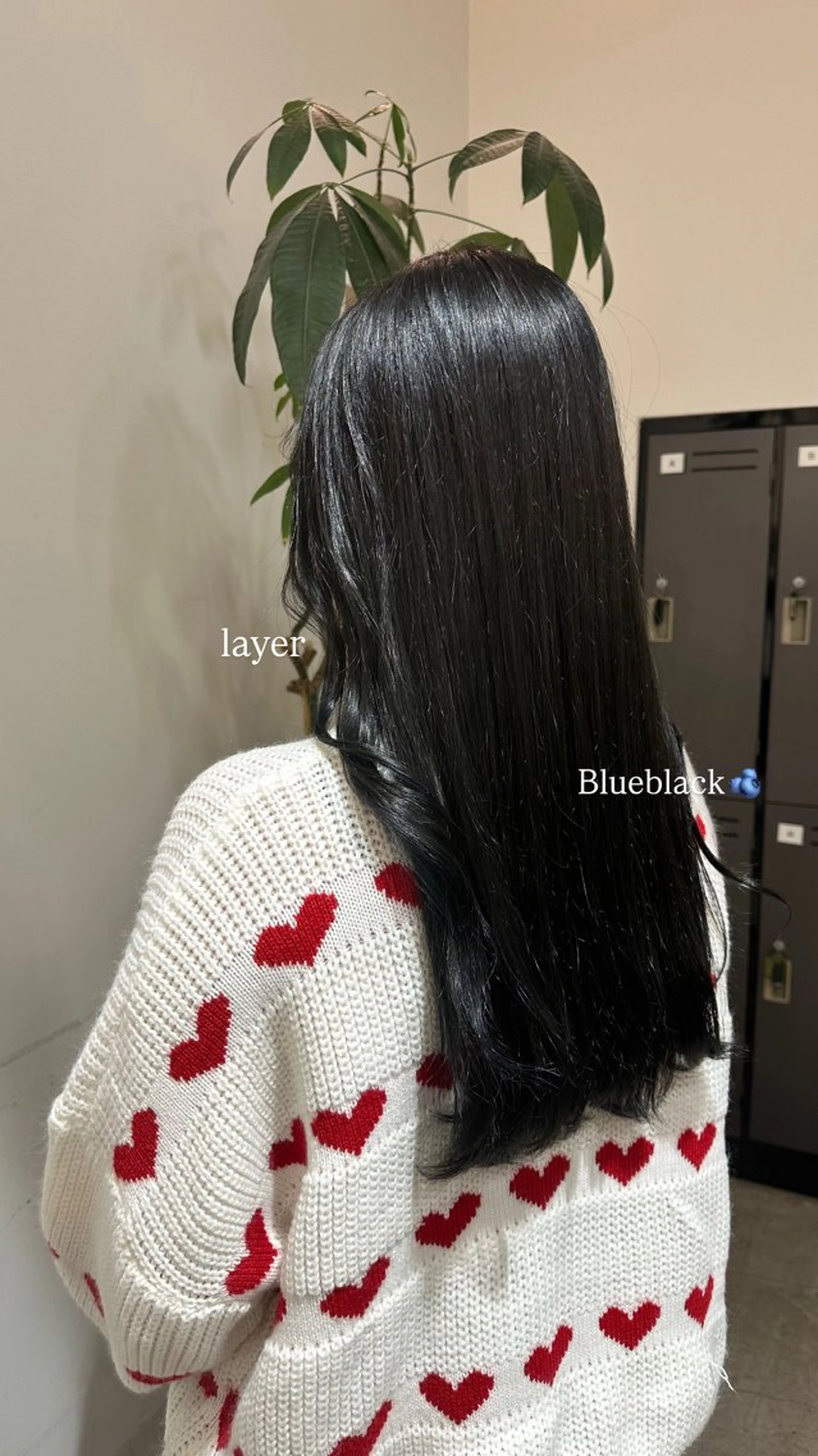 ロング カラー 黒髪 ブルーカラー ブルーブラック 顔周りカット レイヤーカット 垣内 奈緒のヘアスタイル