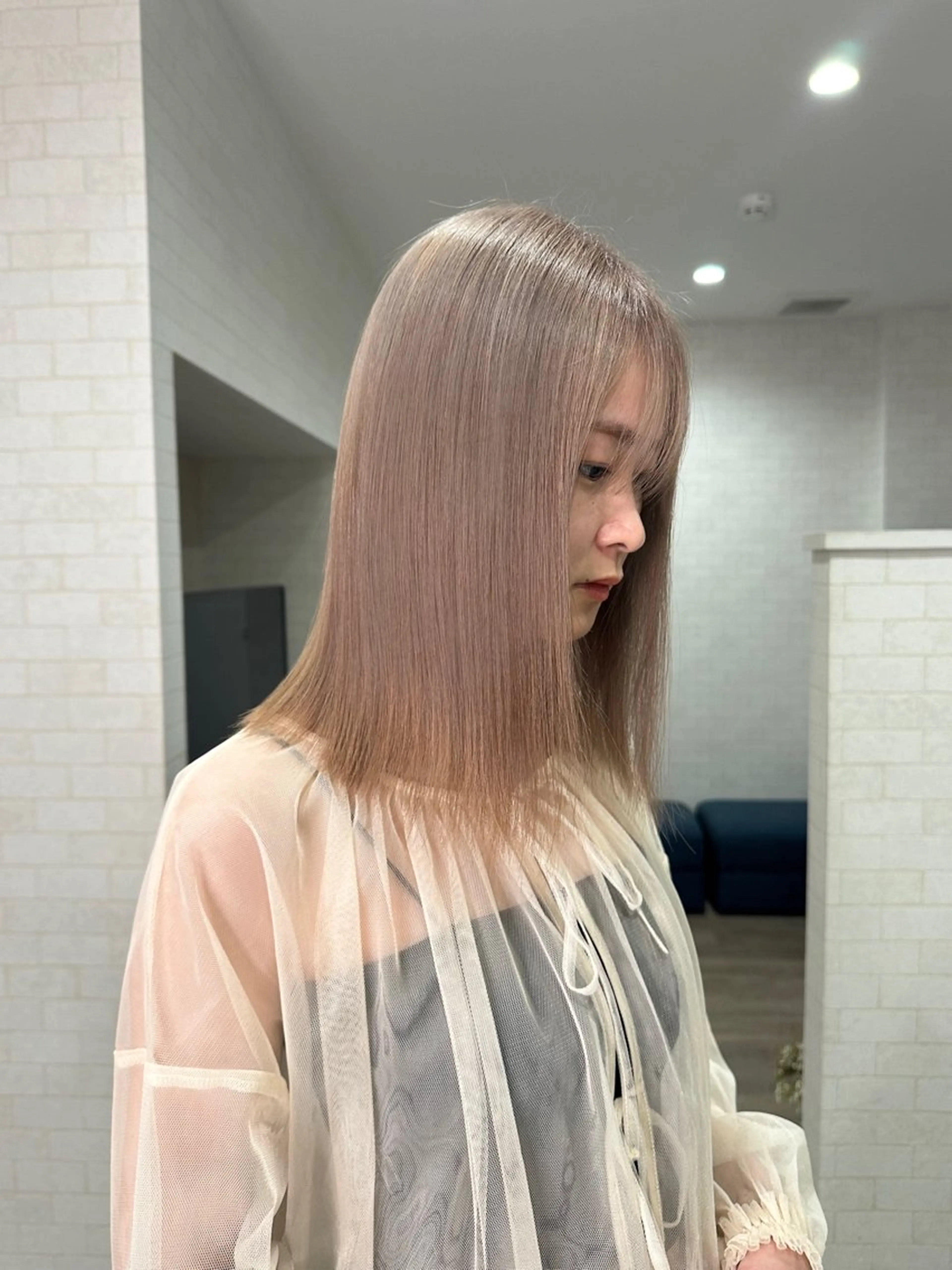 ミディアム カラー ベージュカラー ブリーチ CHEMIR所属・安田 萌菜のヘアスタイル