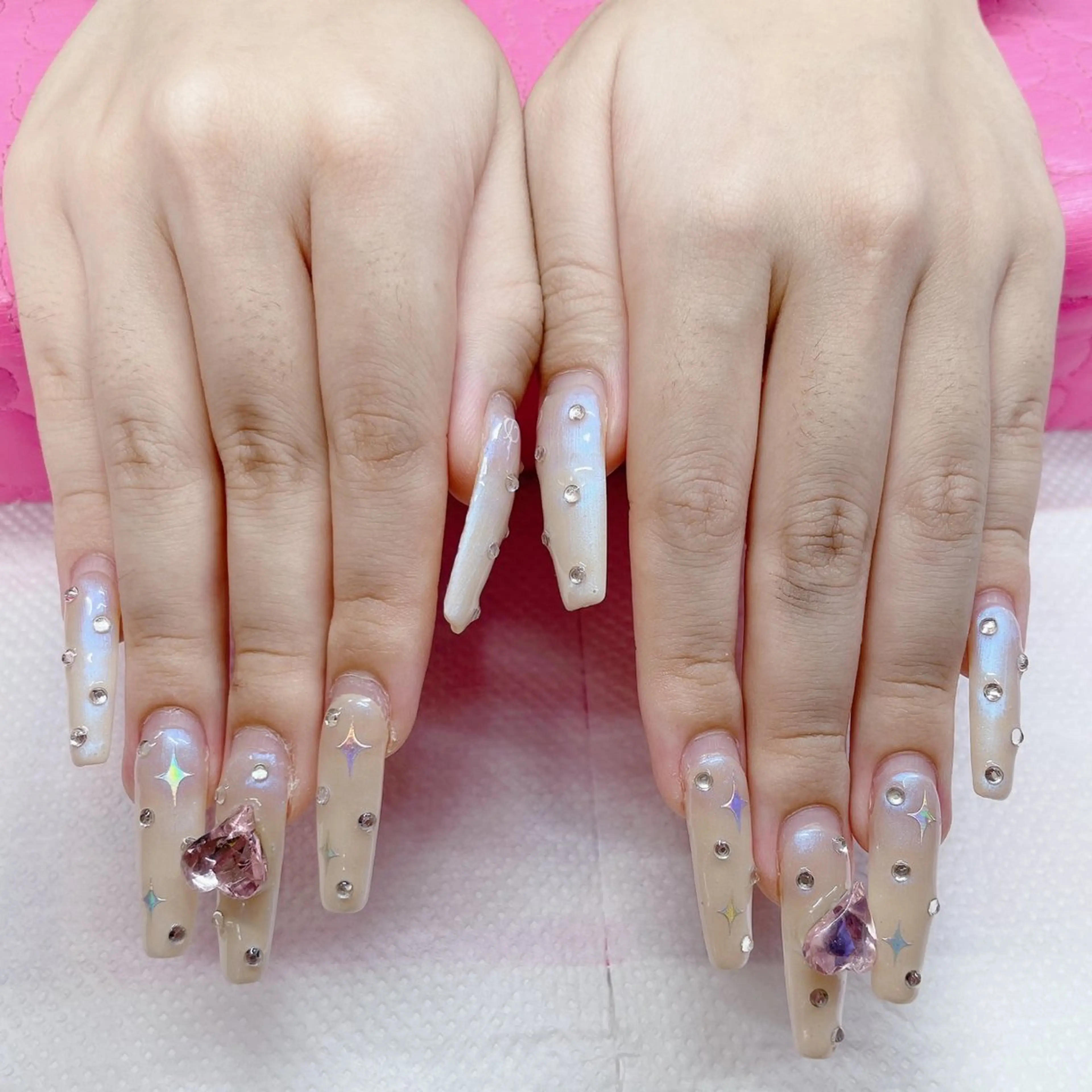 ロング ハンドネイル ハンドケア 💜MIYA nail川崎店のネイルデザイン