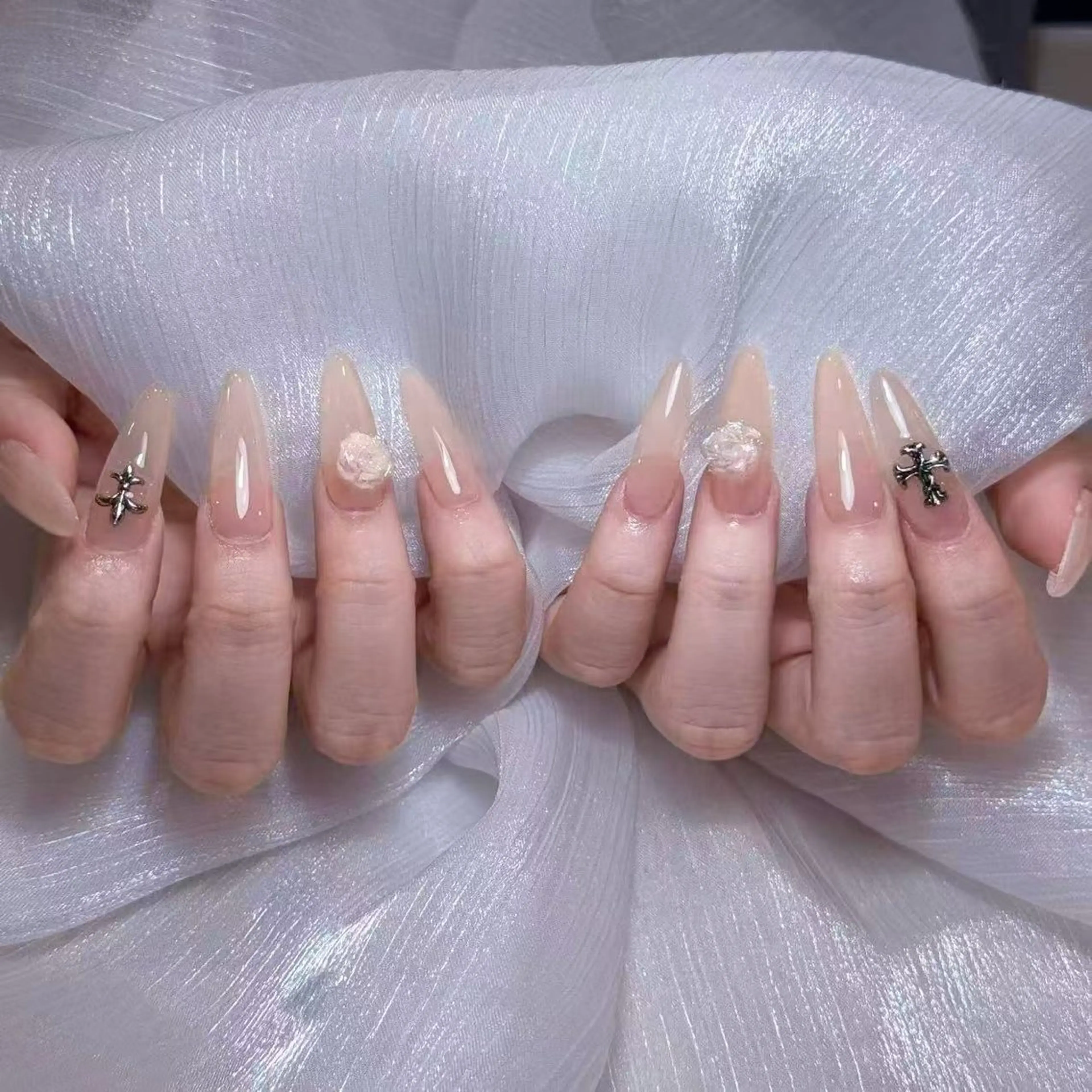 ソフトオフ無料💖チップ+ジェル長さ出し☆持ち込みデザイン4本までの写真