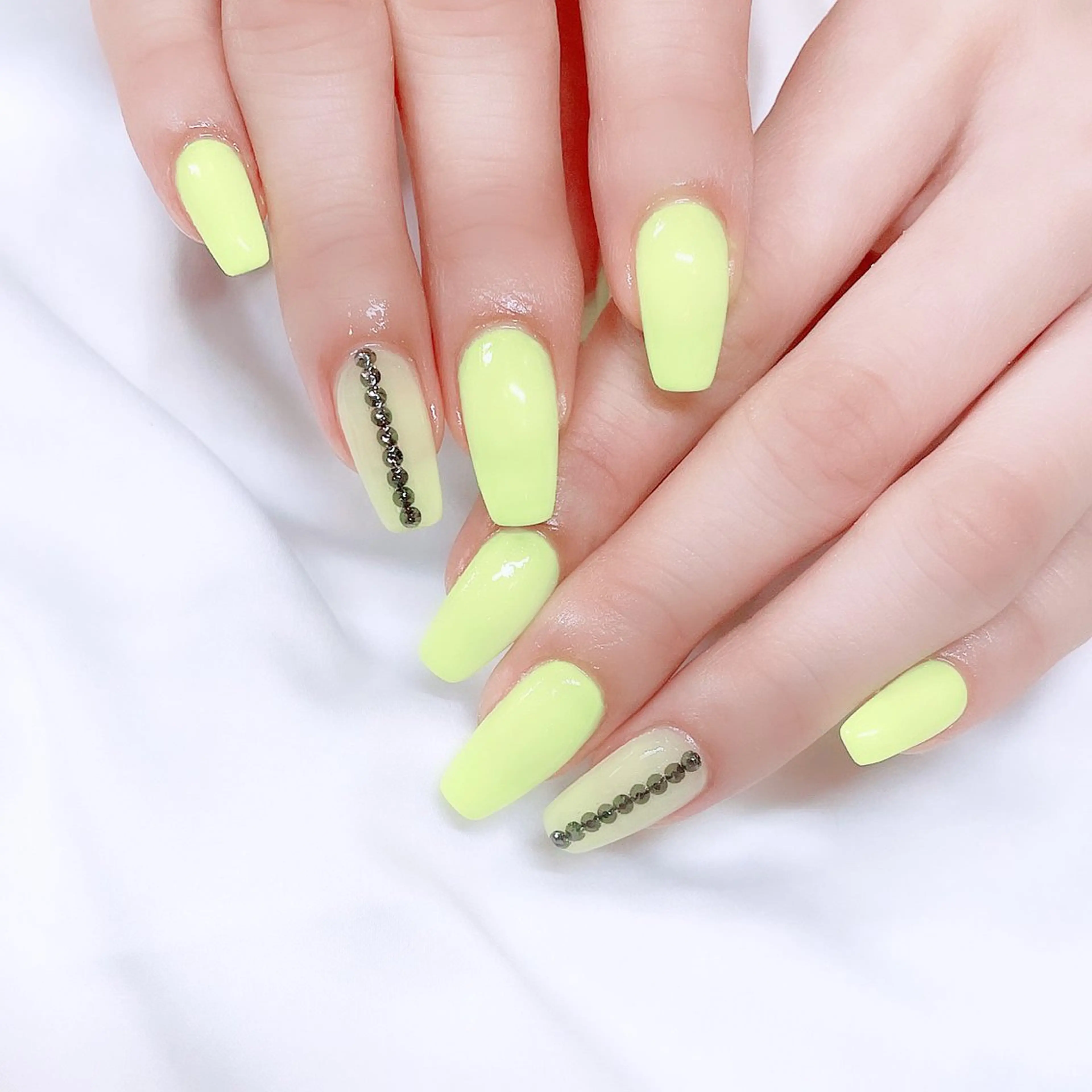 ネイル ストーンネイル S Mikiのネイルデザイン