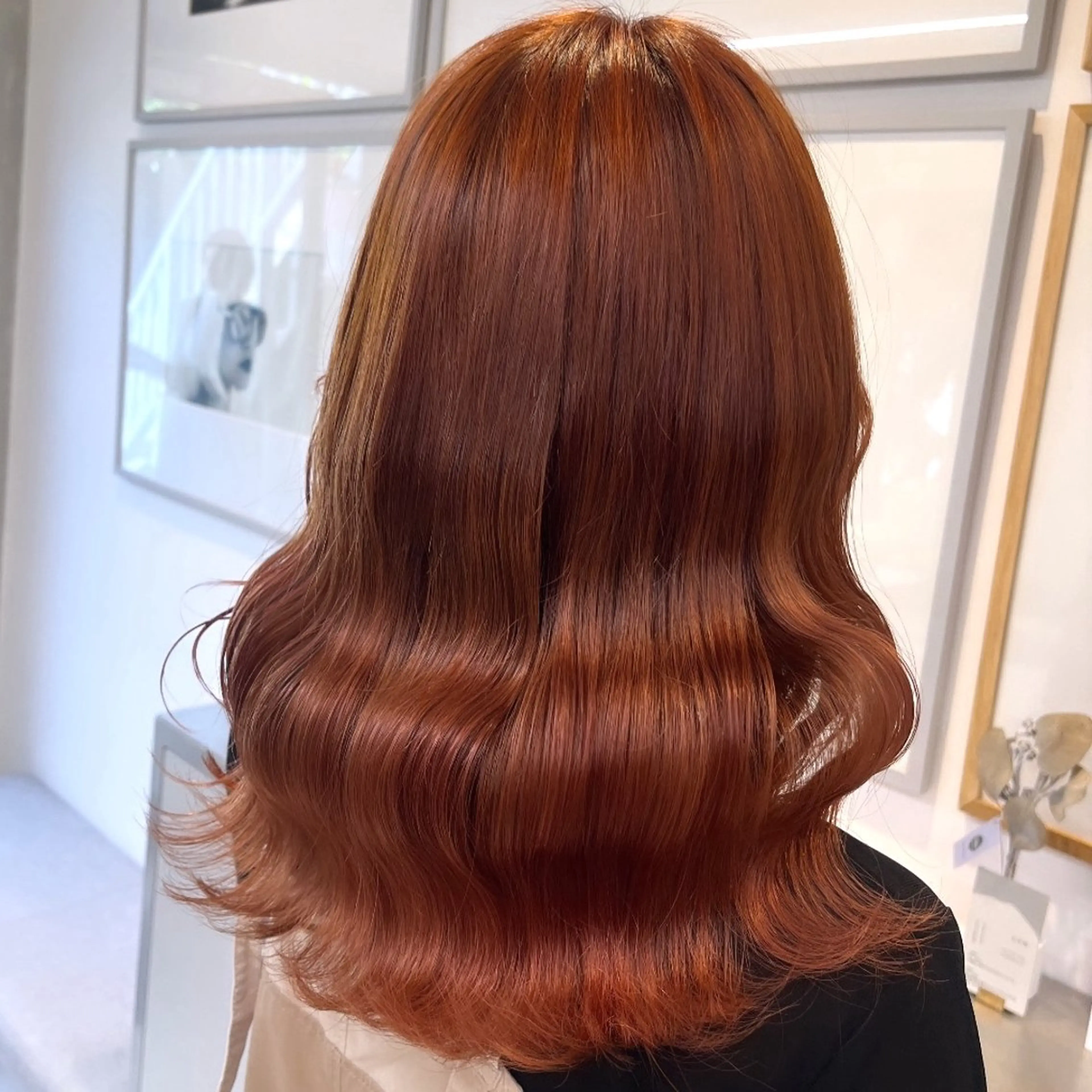 ミディアム カラー ベージュカラー ブラウンカラー オレンジ オレンジベージュ オレンジブラウン ヘアカラー トリートメント ヘッドスパ ヘアセット カジュアルを女っぽく 𝗮𝘆𝗮𝗰𝗼のヘアスタイル