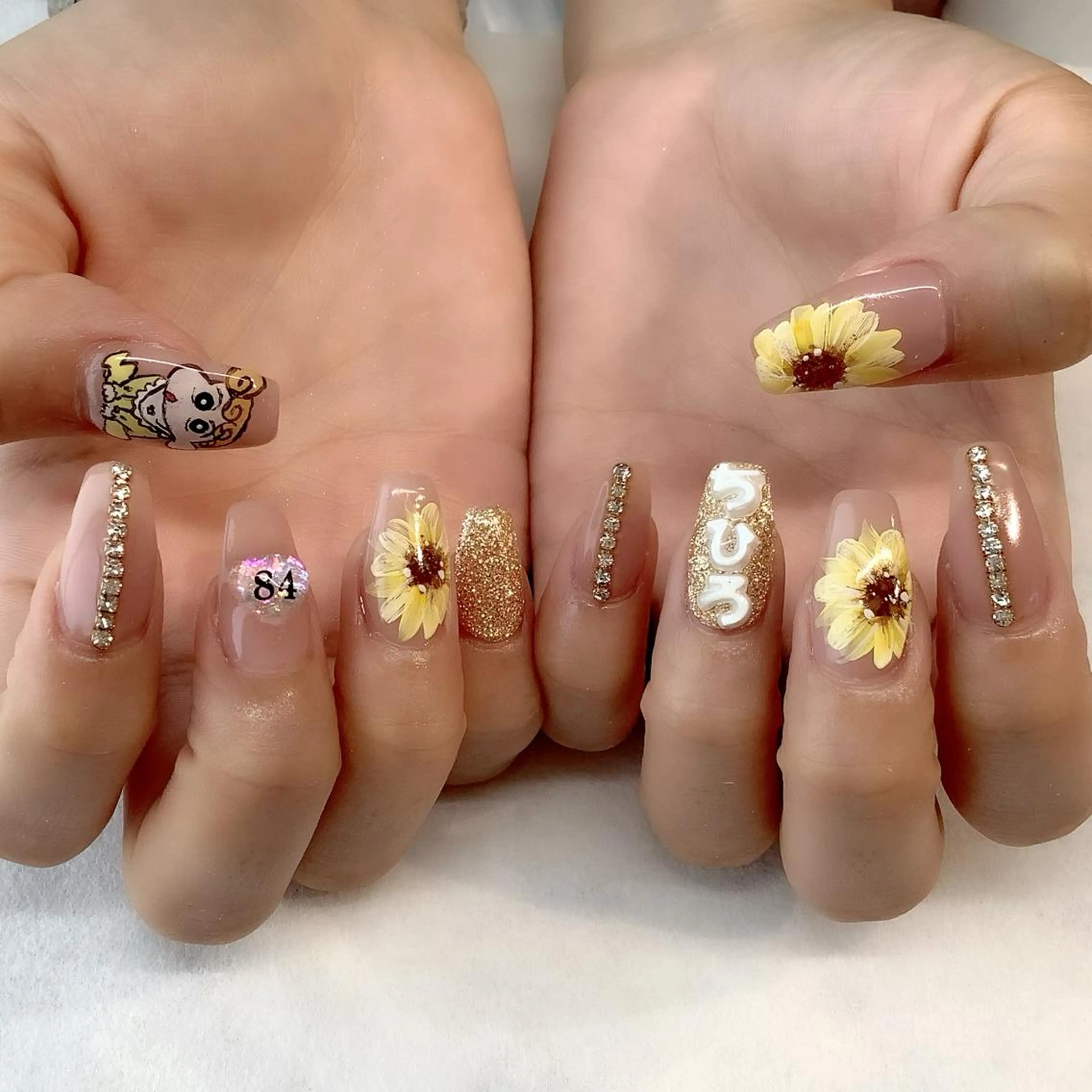 ネイル ハンドネイル 💎🐰 saki. m 🐰💎のネイルデザイン