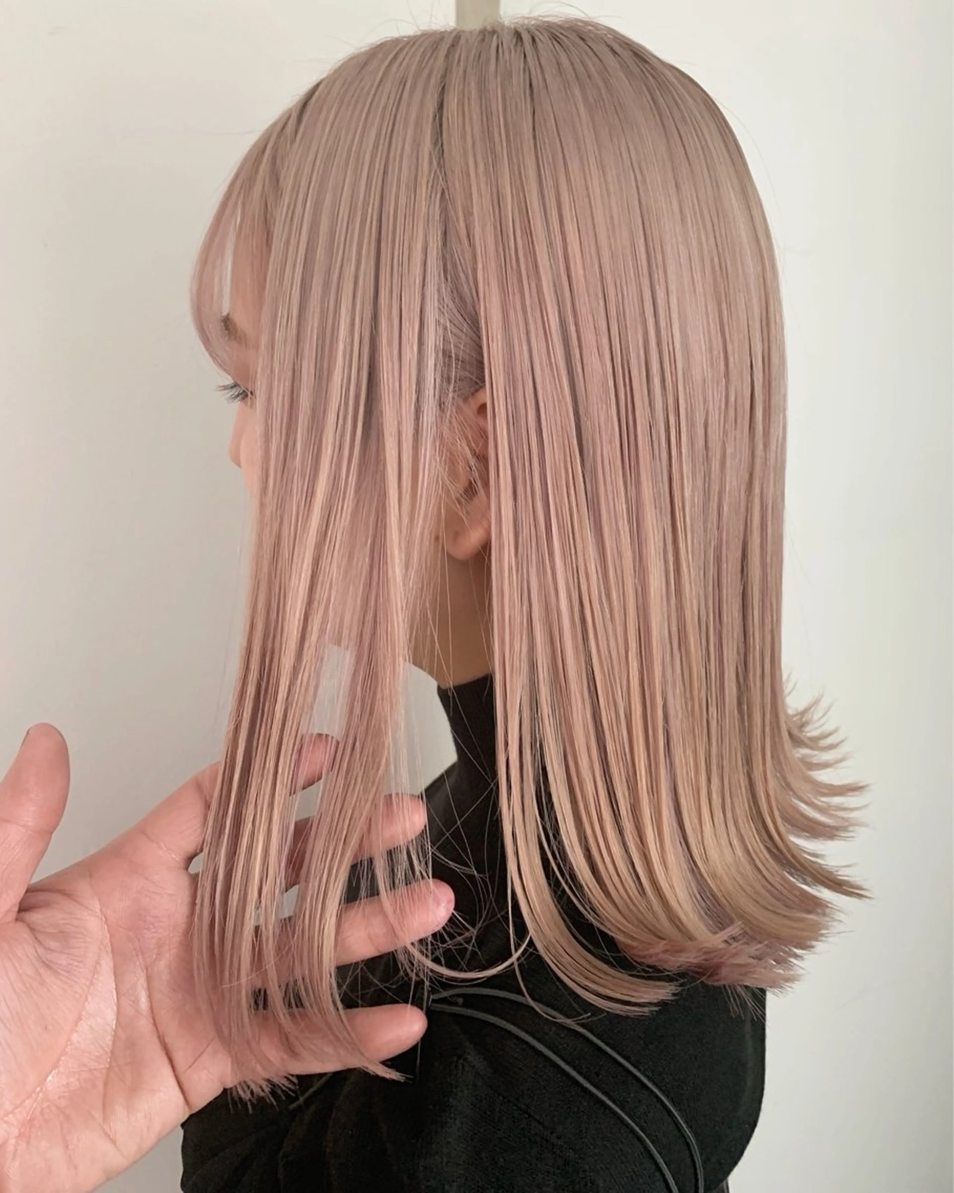 ミディアム カラー キッズ ベージュカラー ブリーチ ピンクカラー ピンクベージュ カット ヘアカラー トリートメント CHERIEブリーチ ダブルカラー　天神のヘアスタイル