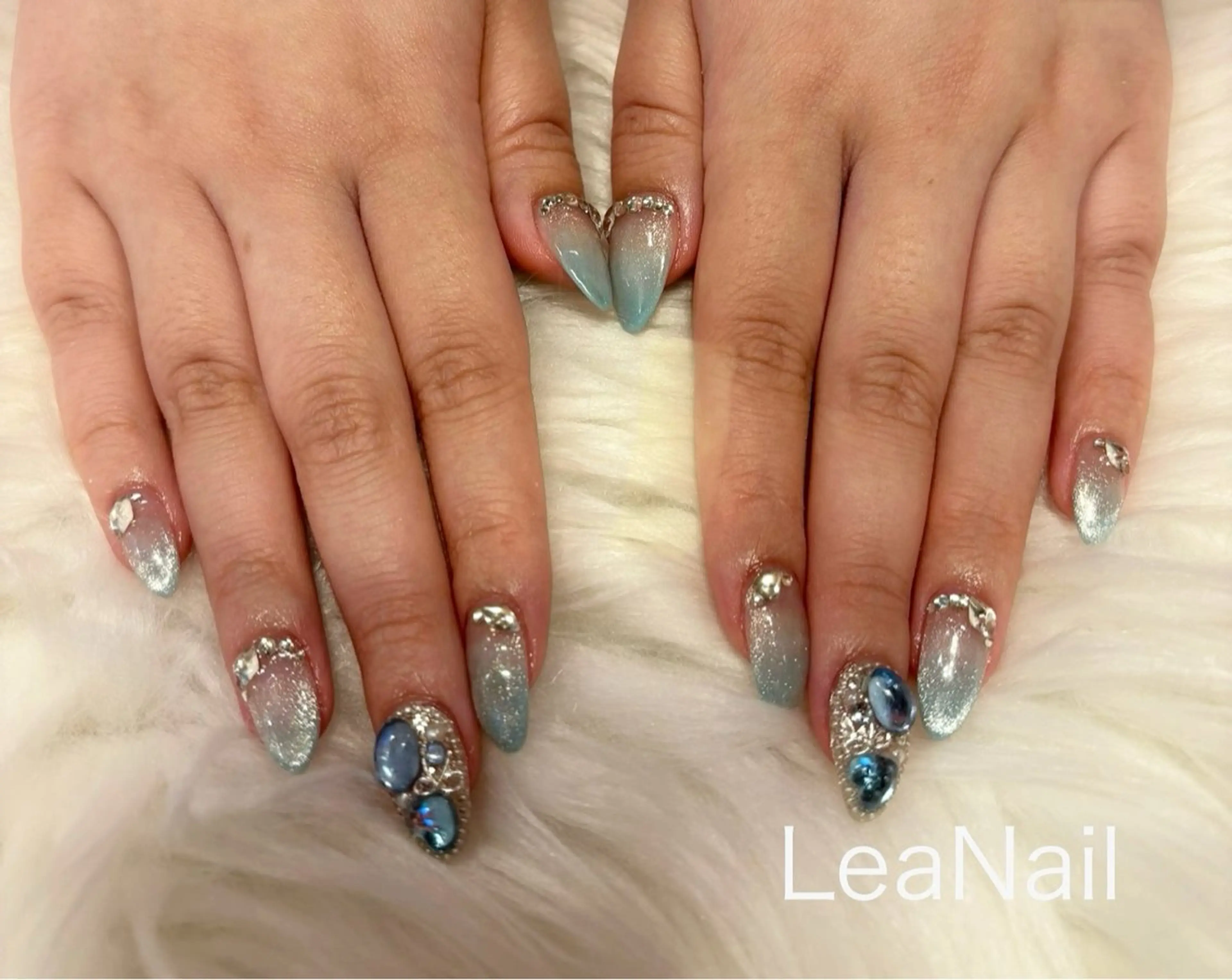 ネイル マグネットネイル Lea Nailのネイルデザイン