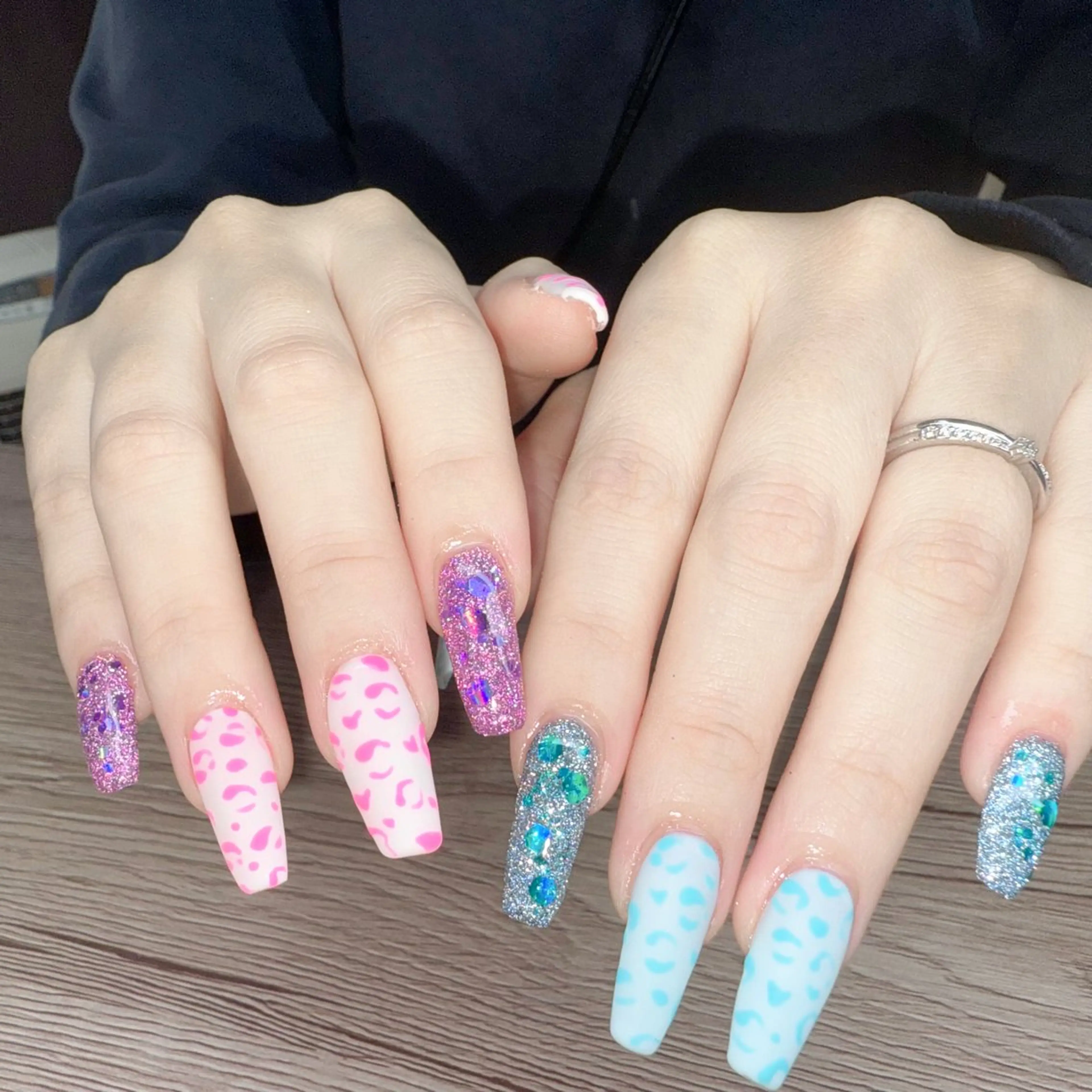 ネイル フラッシュネイル ラメ(グリッター) マットネイル ハンドネイル 松山 碧のエステ・リラクイメージ