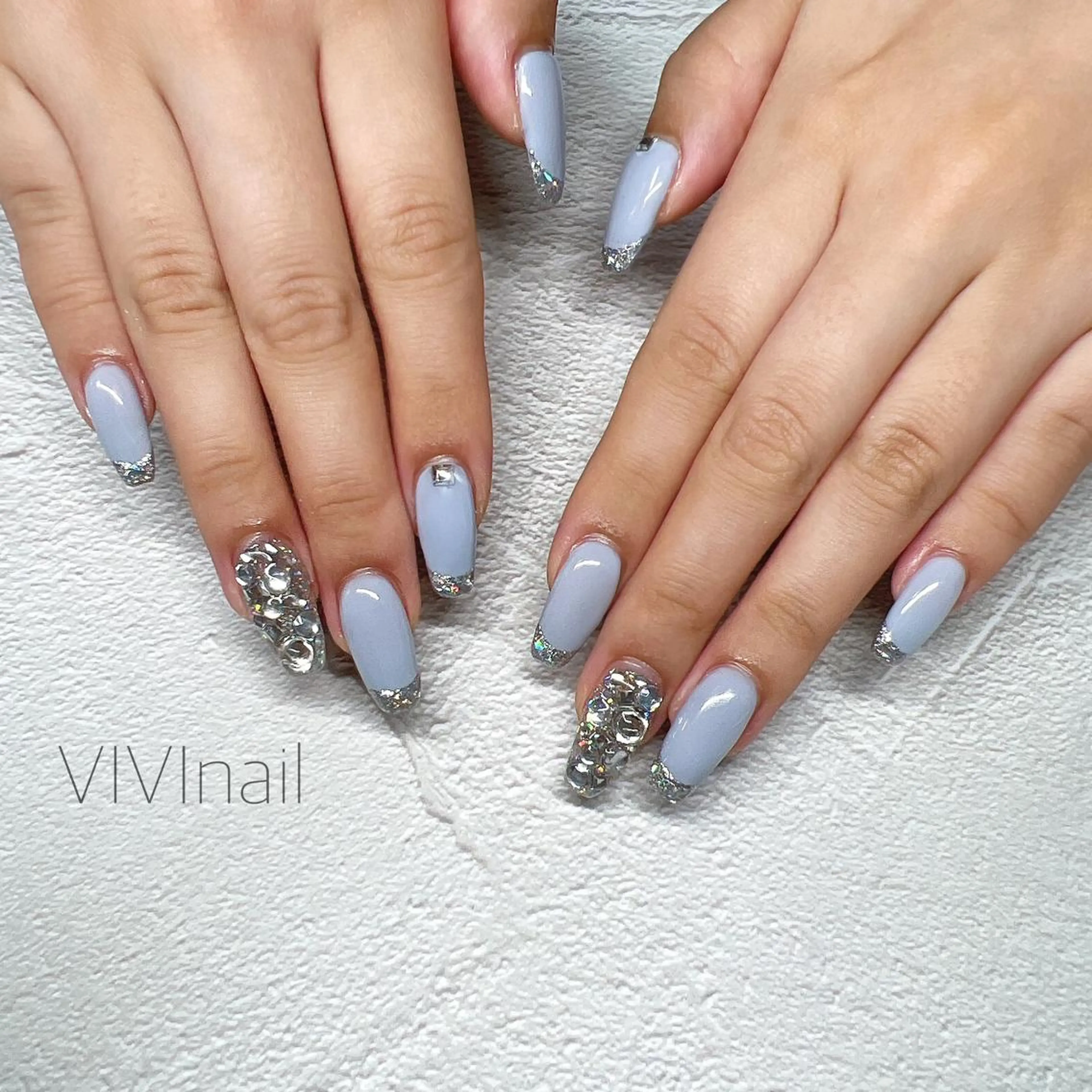 ネイル ブルー フレンチネイル ガラスフレンチ ハンドネイル vivi nailのネイルデザイン