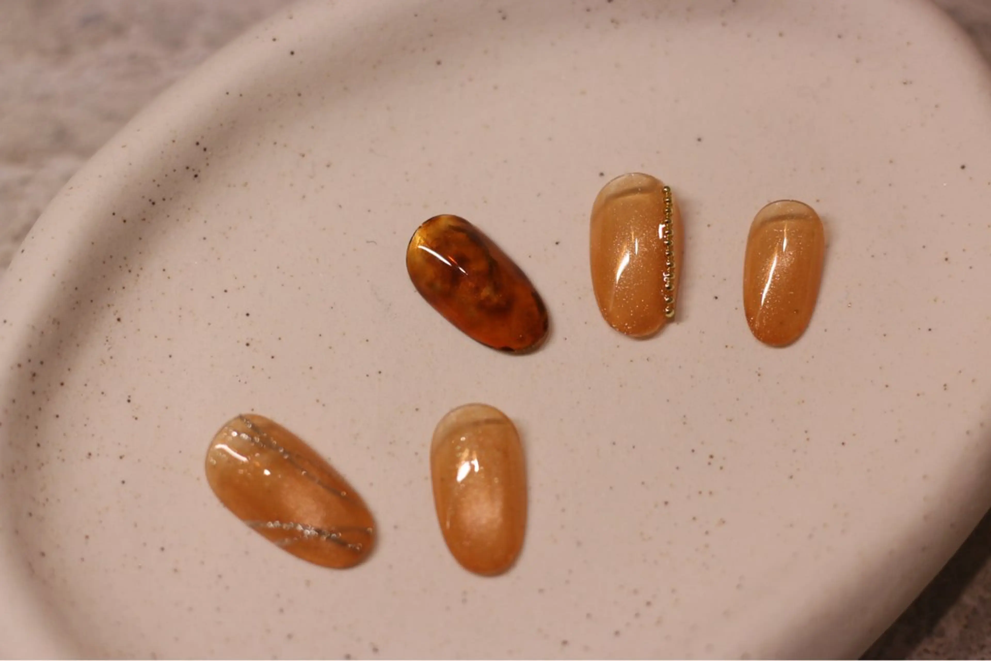 ネイル アートネイル 市川 沙希子のネイルデザイン