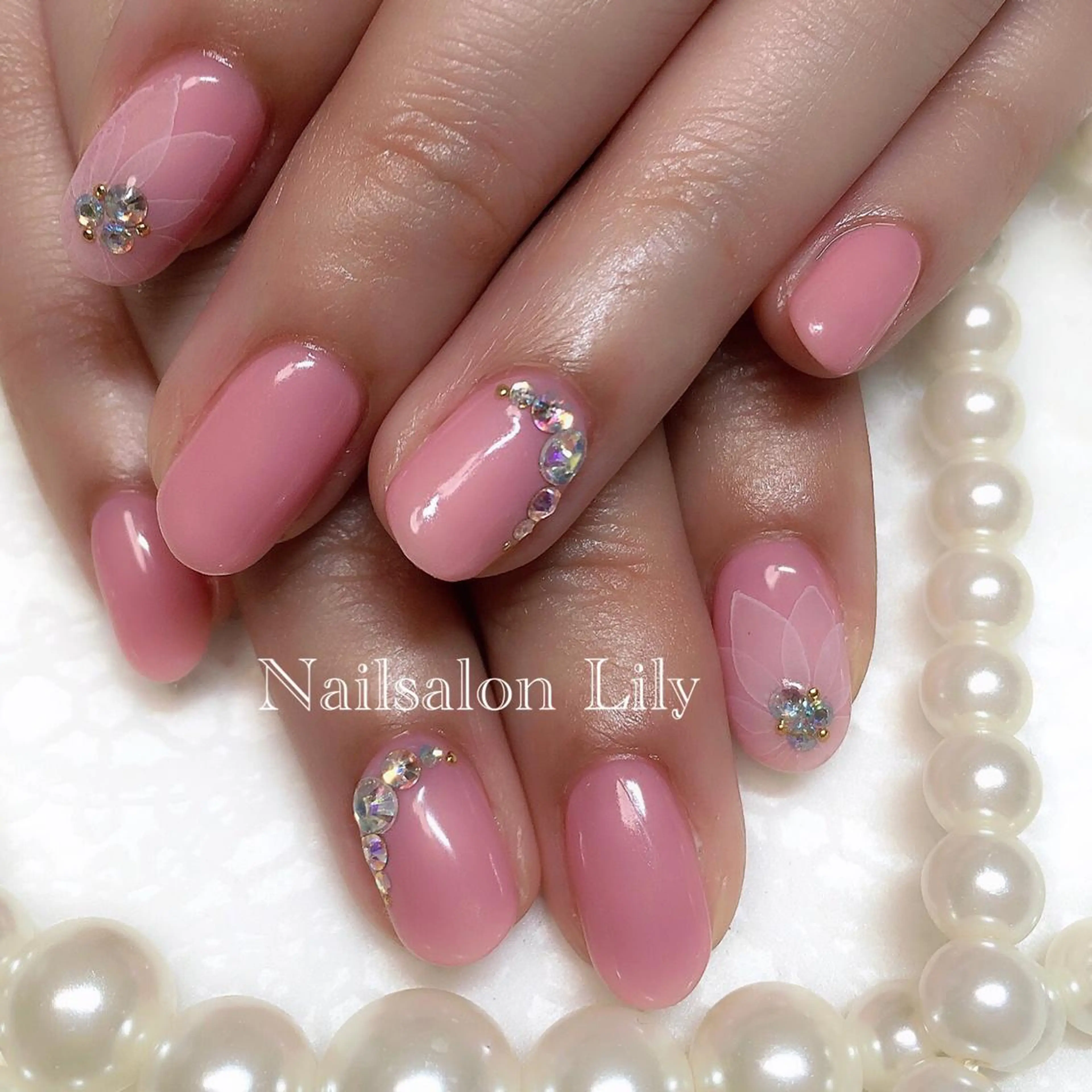 ネイル フラワーネイル Nailsalon Lilyのネイルデザイン