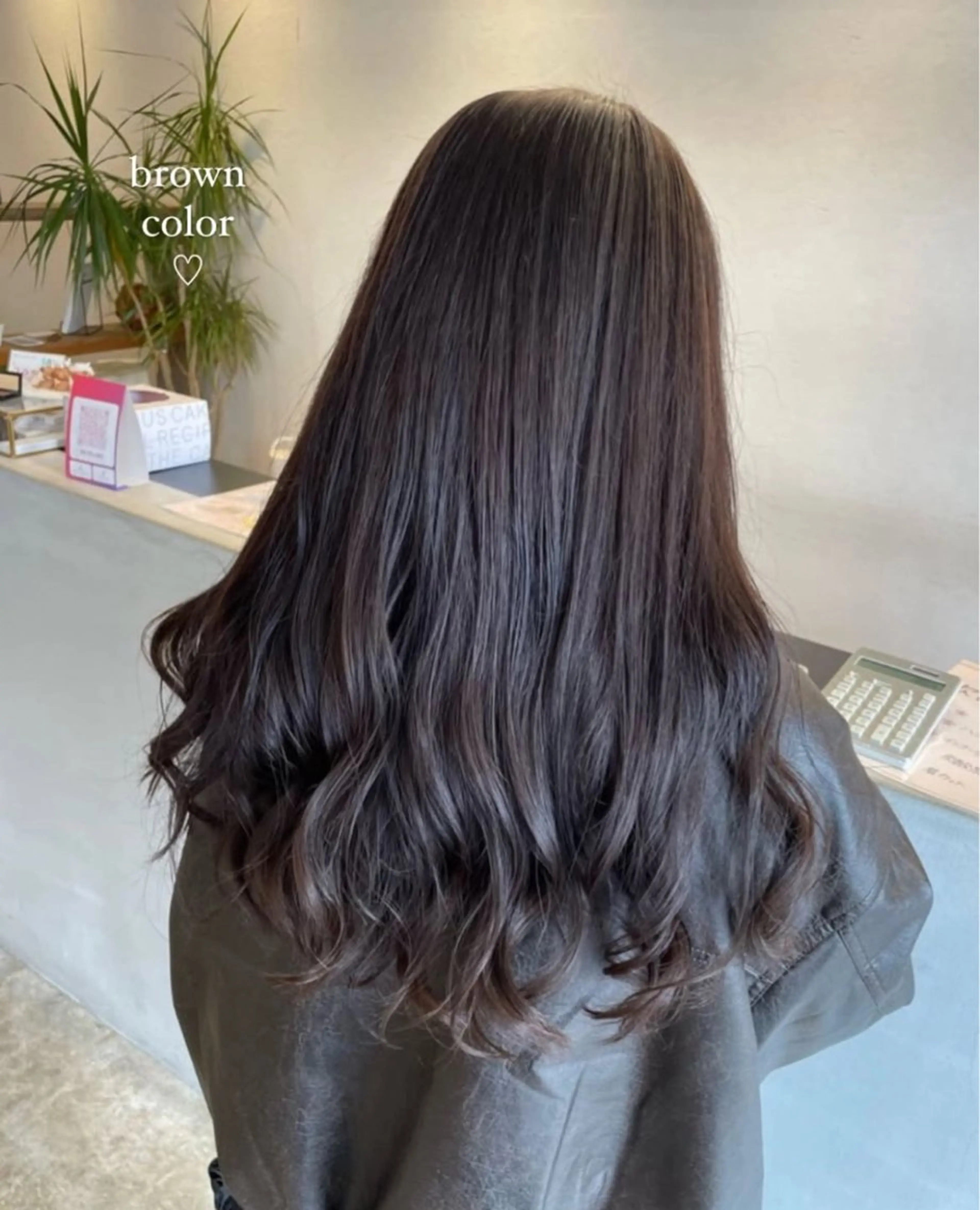 ロング ヘアカラー 小宮山 桃加のヘアスタイル