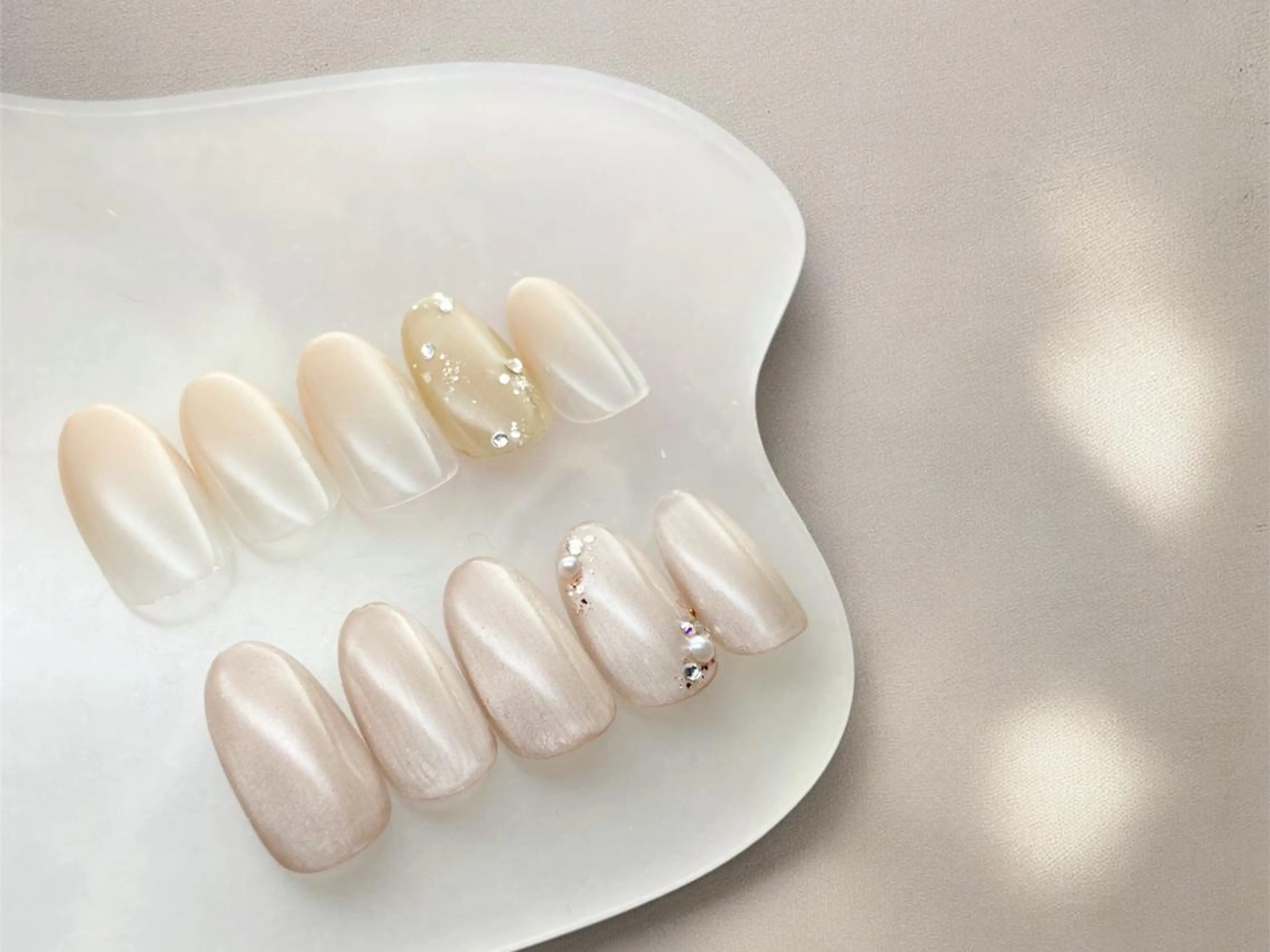 ネイル シンプルネイル Lisse銀座 Akuのネイルデザイン