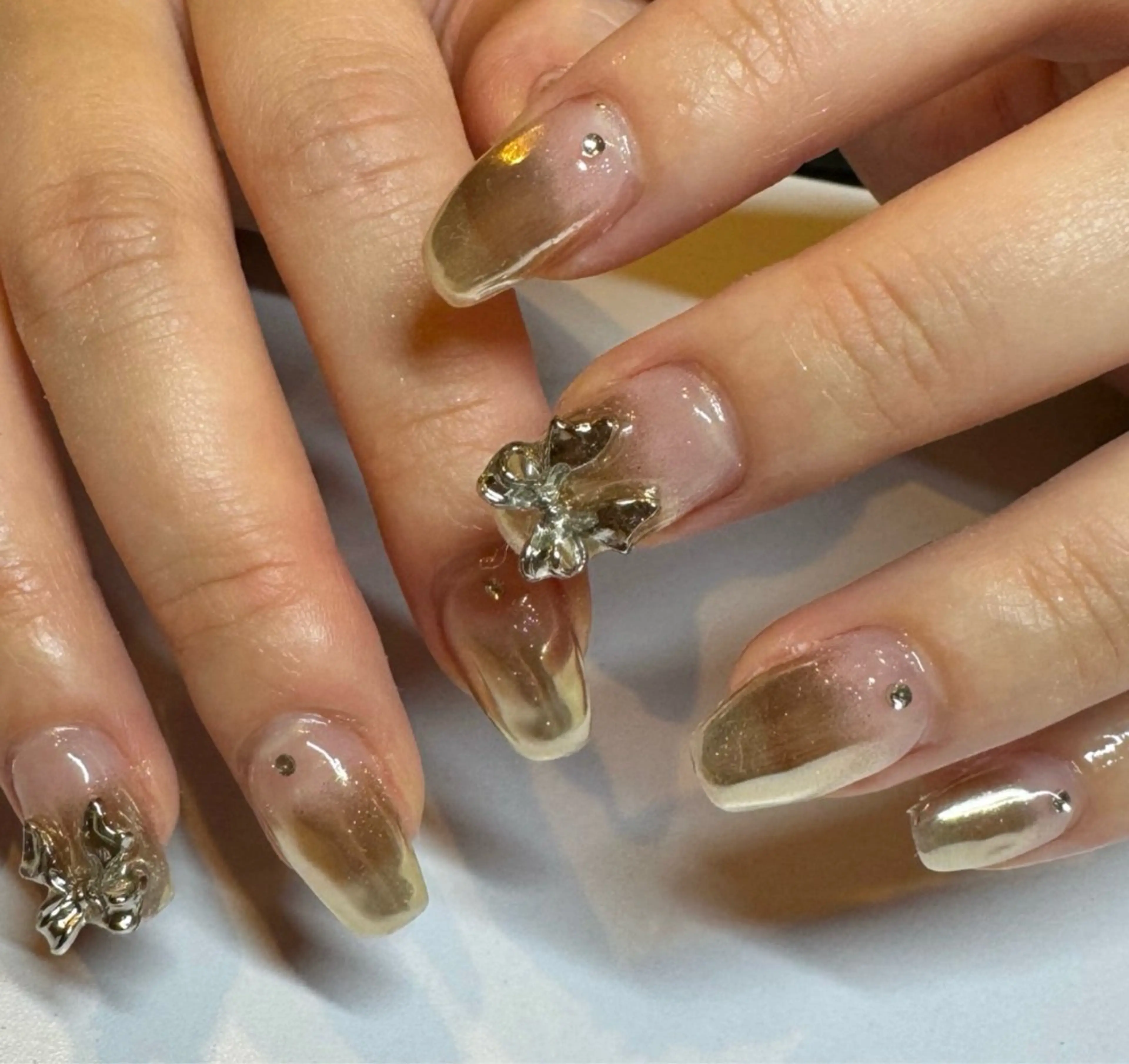 ネイル ハンドネイル 濱岡 咲のネイルデザイン