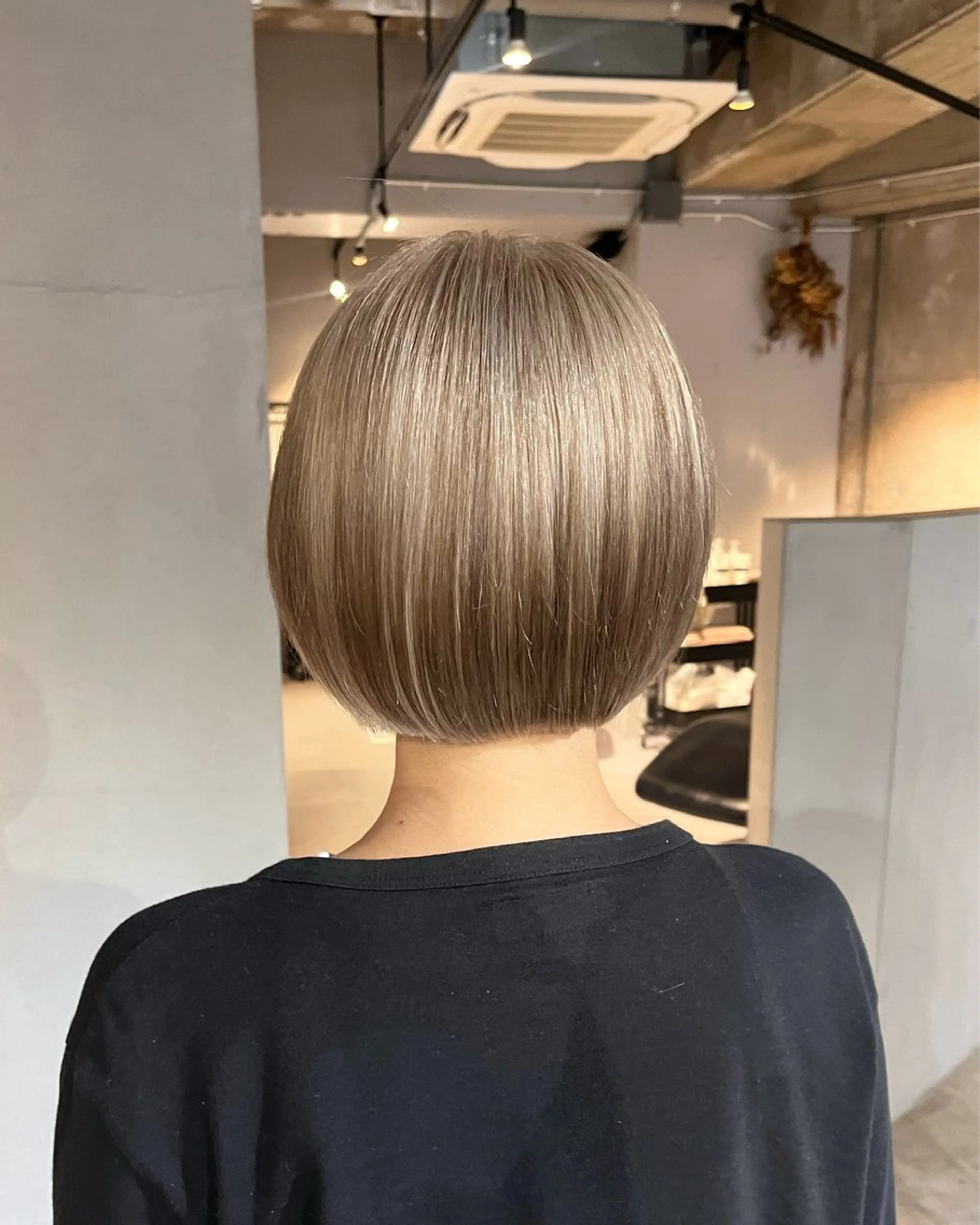 ショート カラー china/ボブ /ブリーチカラーのヘアスタイル