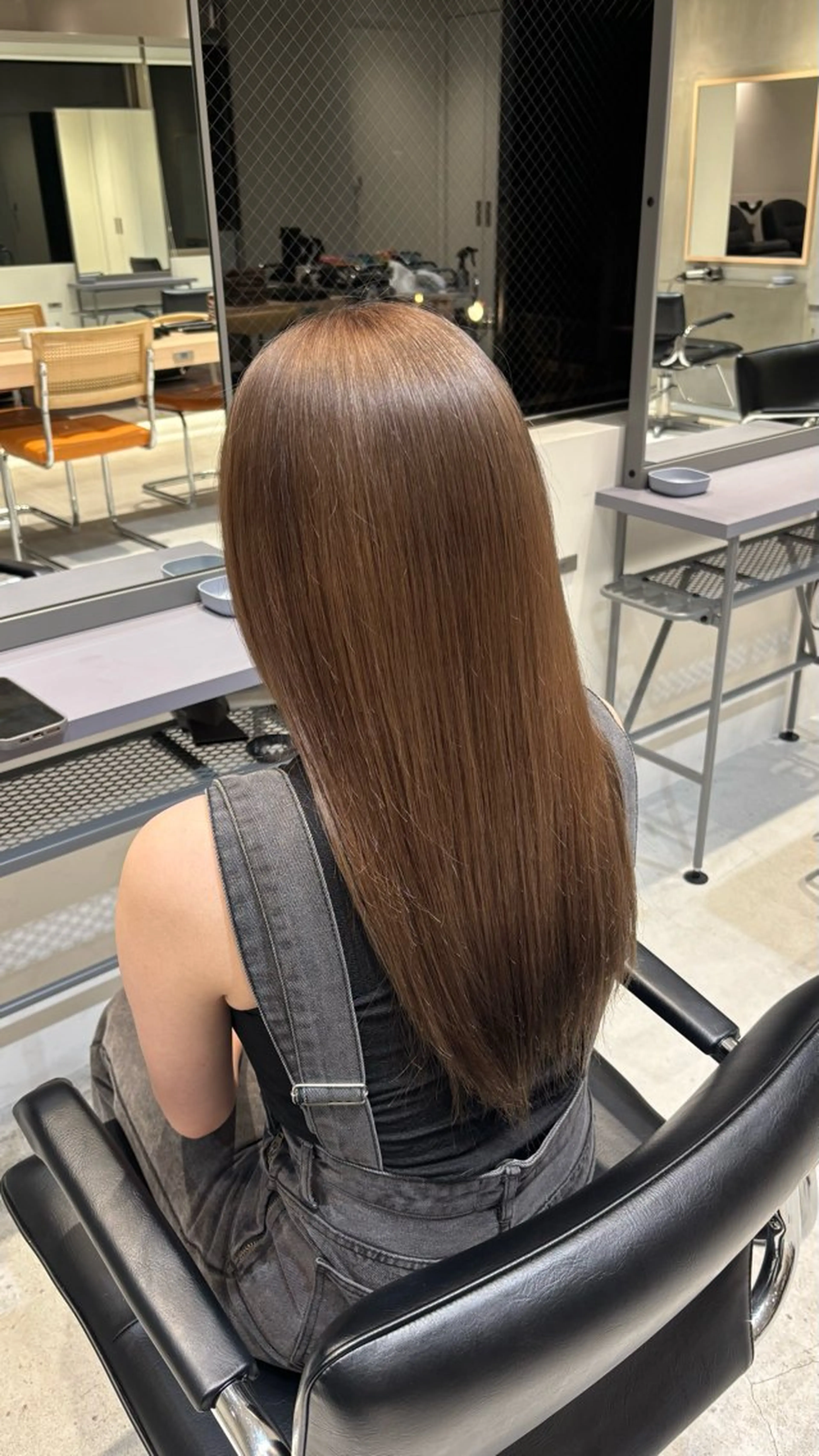 カラー techné所属・塔尾 真那のヘアスタイル