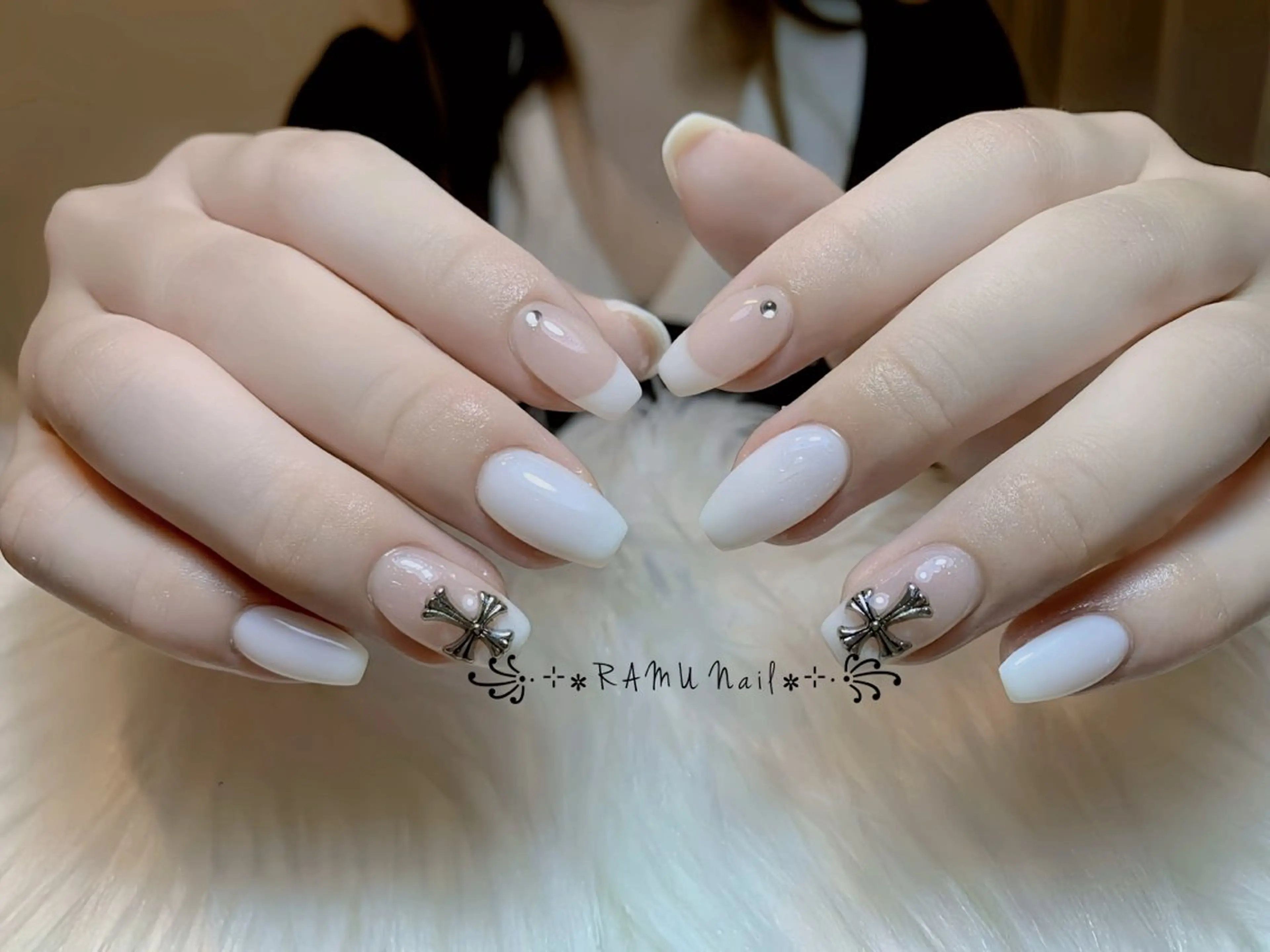 ネイル チークネイル フレンチネイル グラデーション キラキラネイル 韓国ネイル RAMU_Nail 池袋店のネイルデザイン