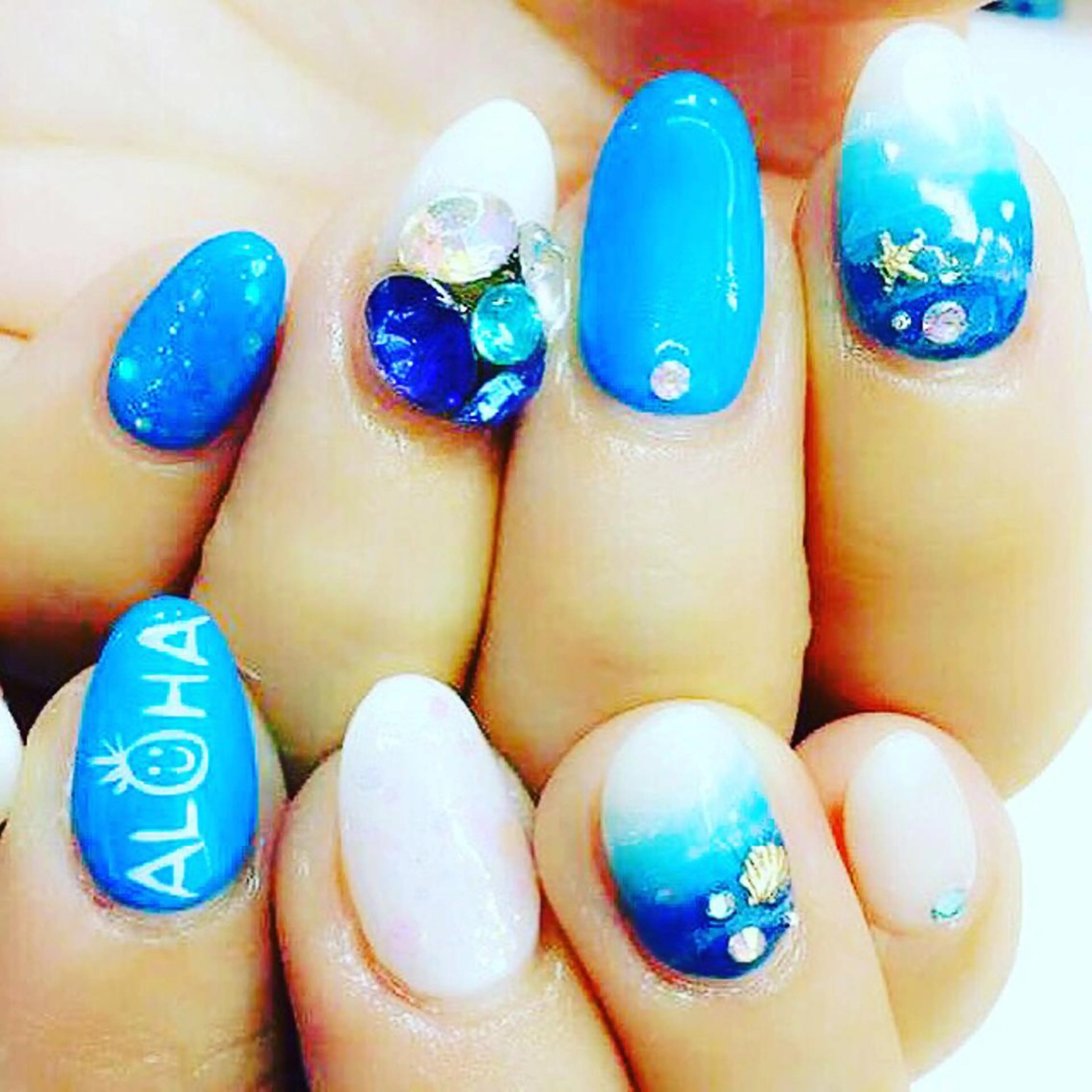 ロング カラー パーマ ヘアアレンジ メンズ キッズ ネイル マツエク・マツパ NAILSGOGO shibuyaのネイルデザイン