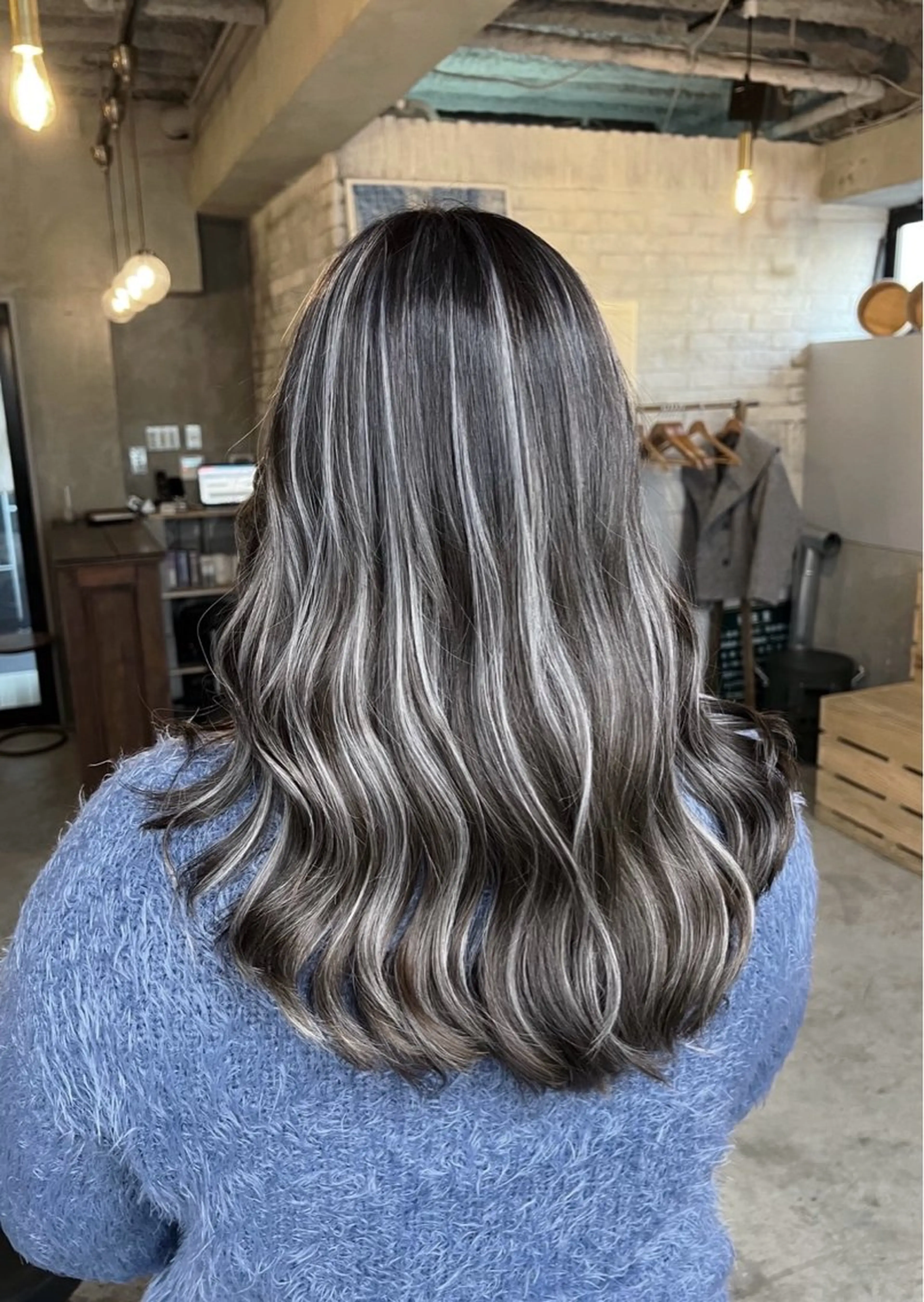 セミロング カラー ダークグレー ダークグレージュ グレージュ ハイライトカラー ハイライト ヘアカラー トリートメント ROBIN所属・指名数No.1 /NAOYAのヘアスタイル