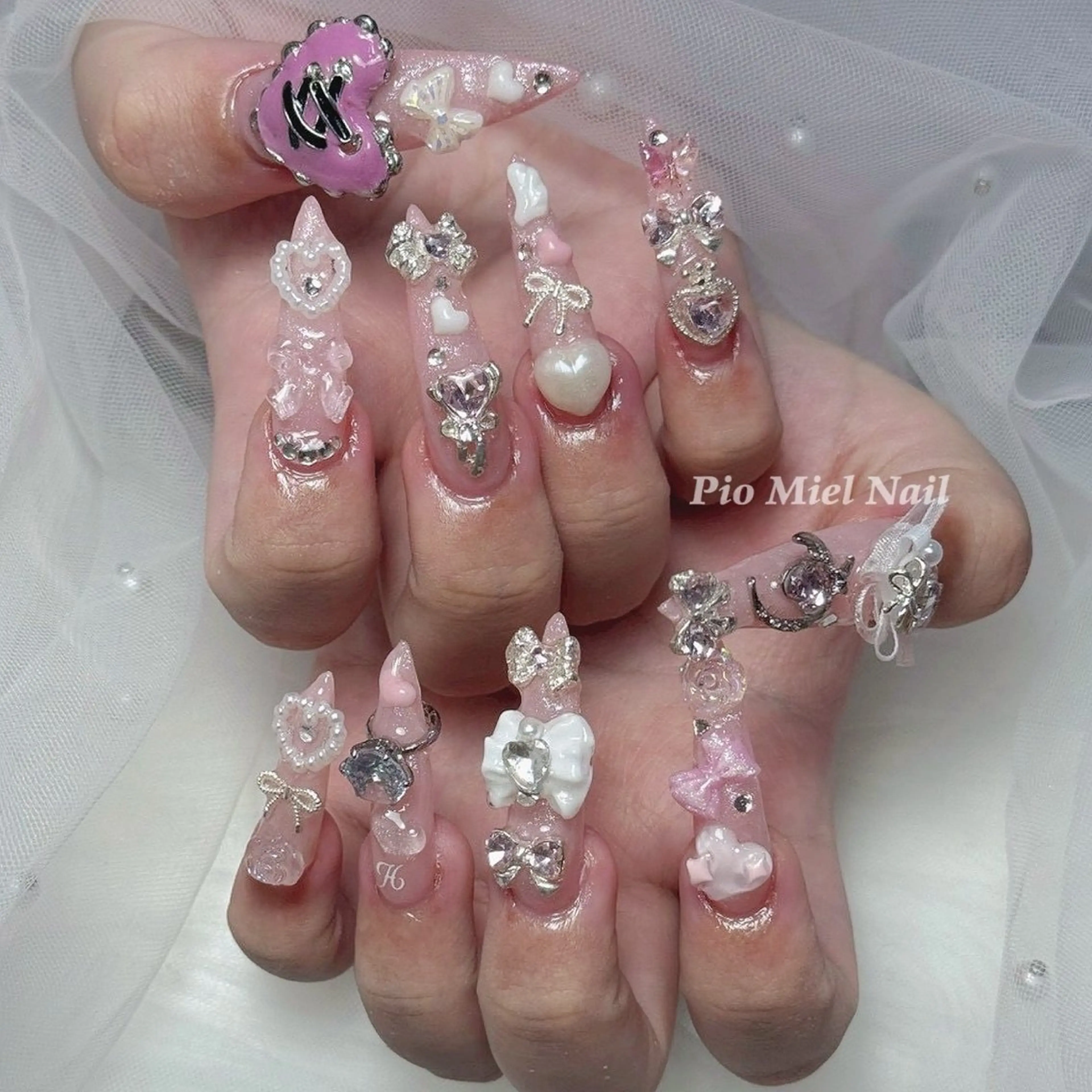 ネイル ハンドネイル HANA 長さだしのネイルデザイン