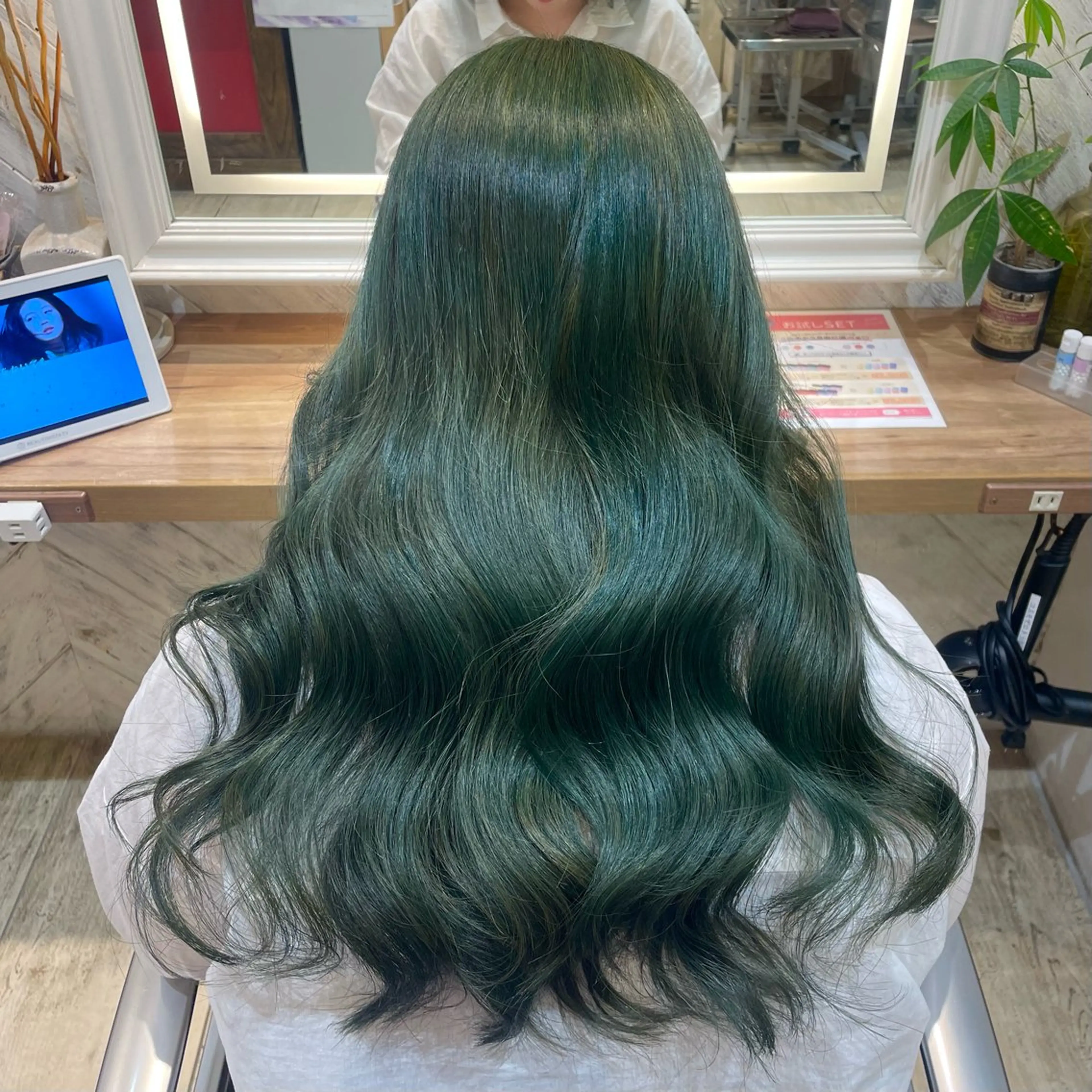 ロング カラー ヘアカラー トリートメント 横浜パーマ🌐 暖色カラー🍒もえかのヘアスタイル