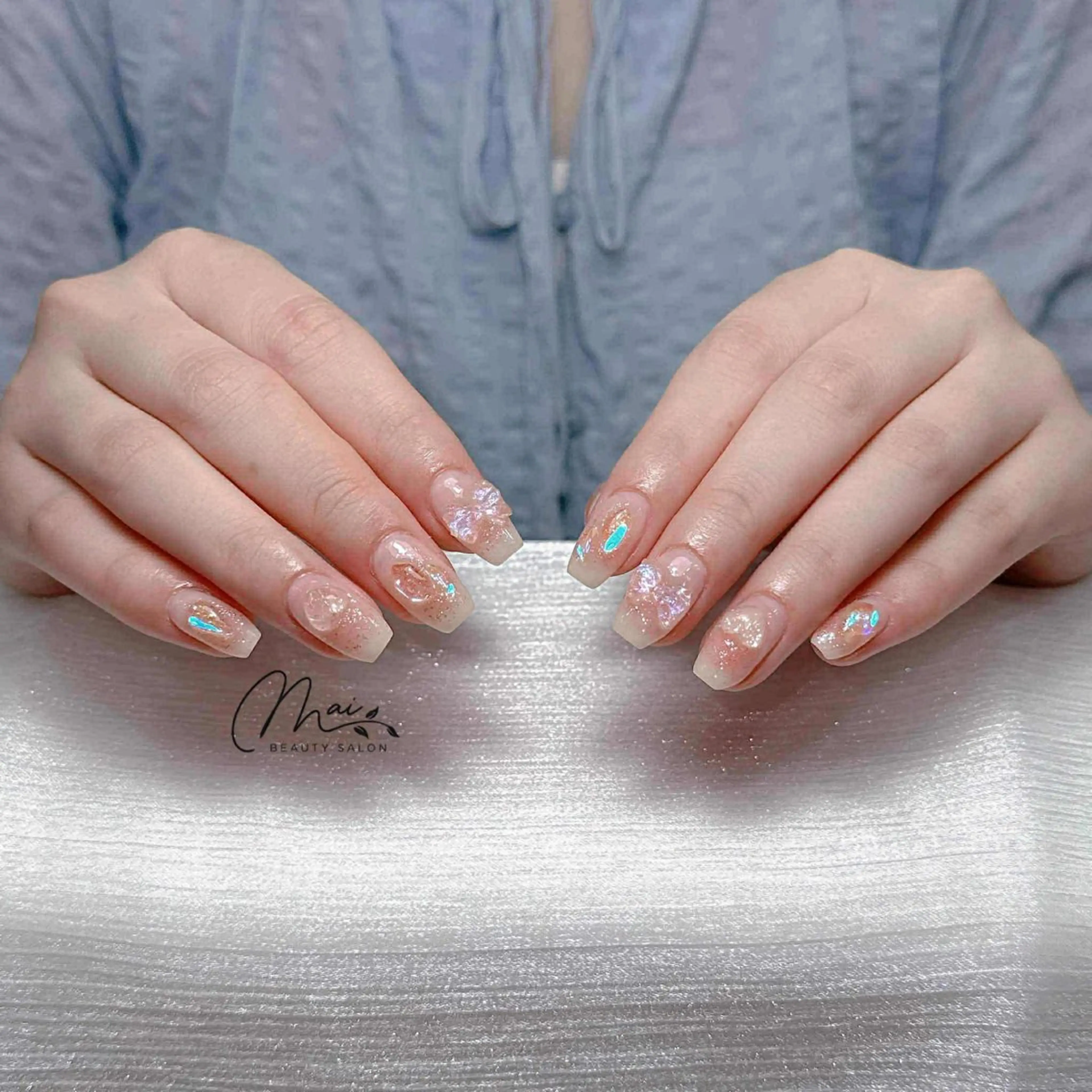 ネイル アニマル柄 ボルドー ブラウン チークネイル ドット ハンドネイル MaiBeauty HaNaのネイルデザイン