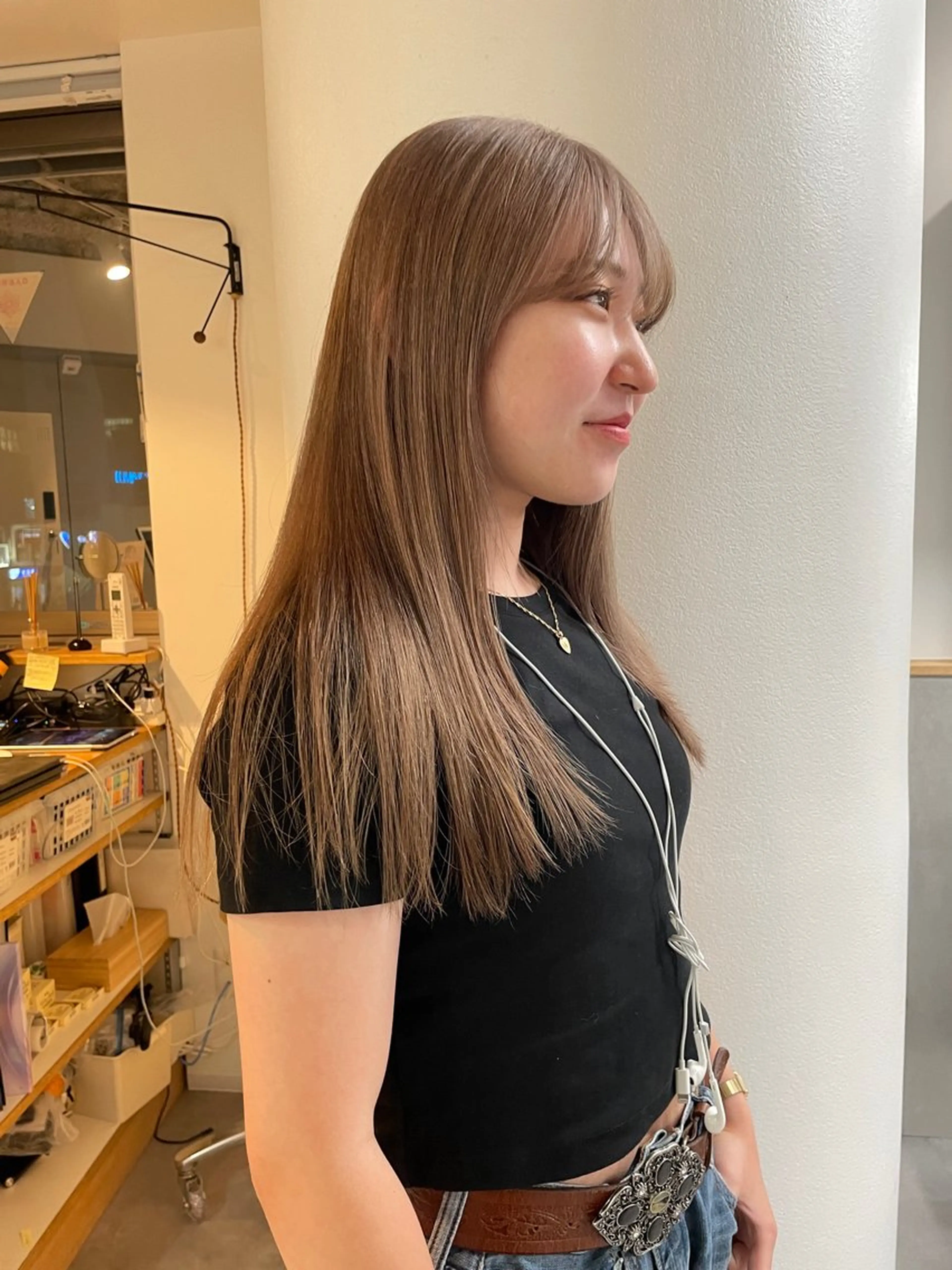 ロング カラー カット ヘアカラー トリートメント laff 新宿所属・切りっぱなしボブ レイヤー/縮毛矯正のヘアスタイル