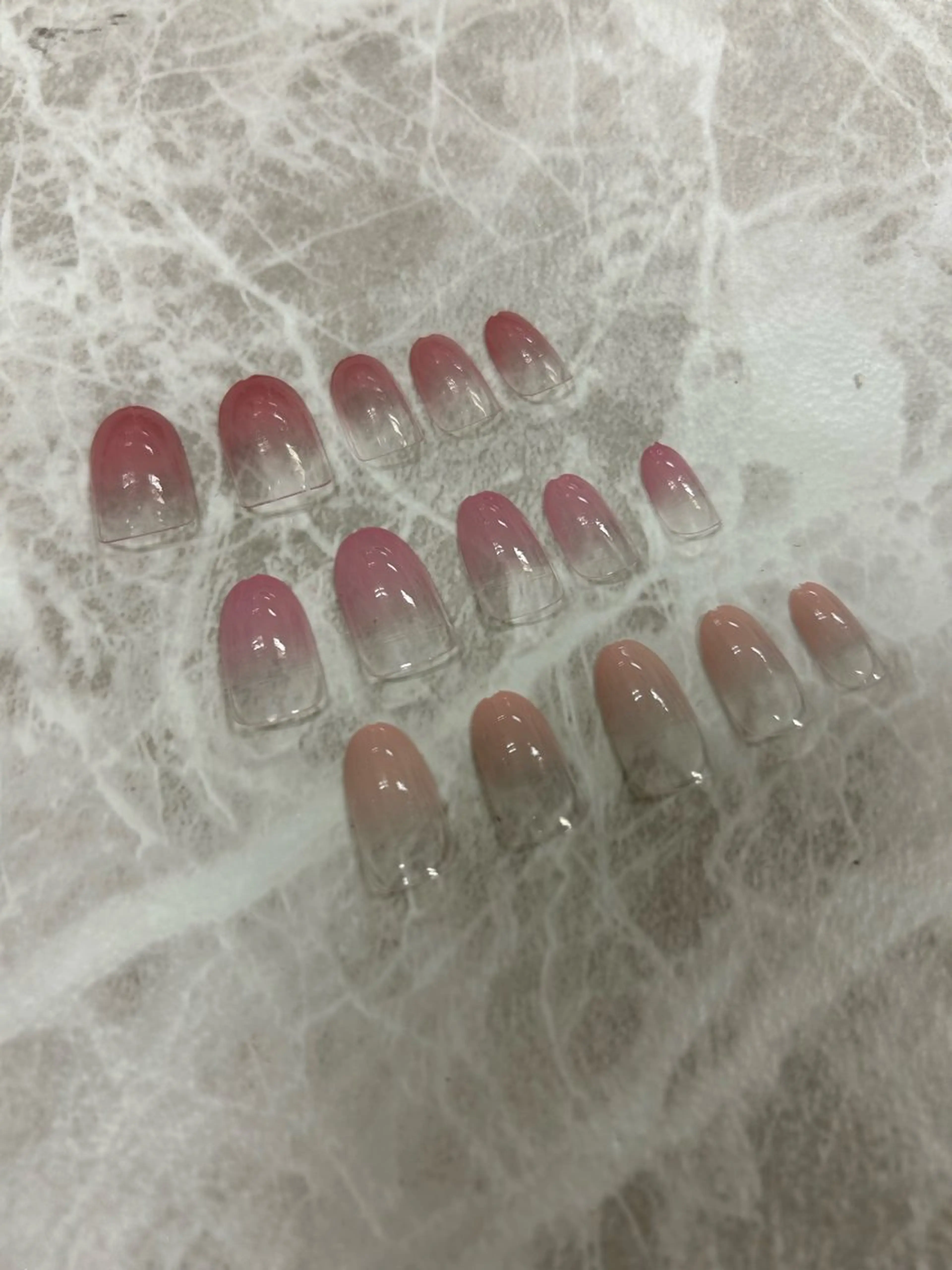 ネイル ネイルサロンエーナイン千歳所属・伊藤 姫花のネイルデザイン