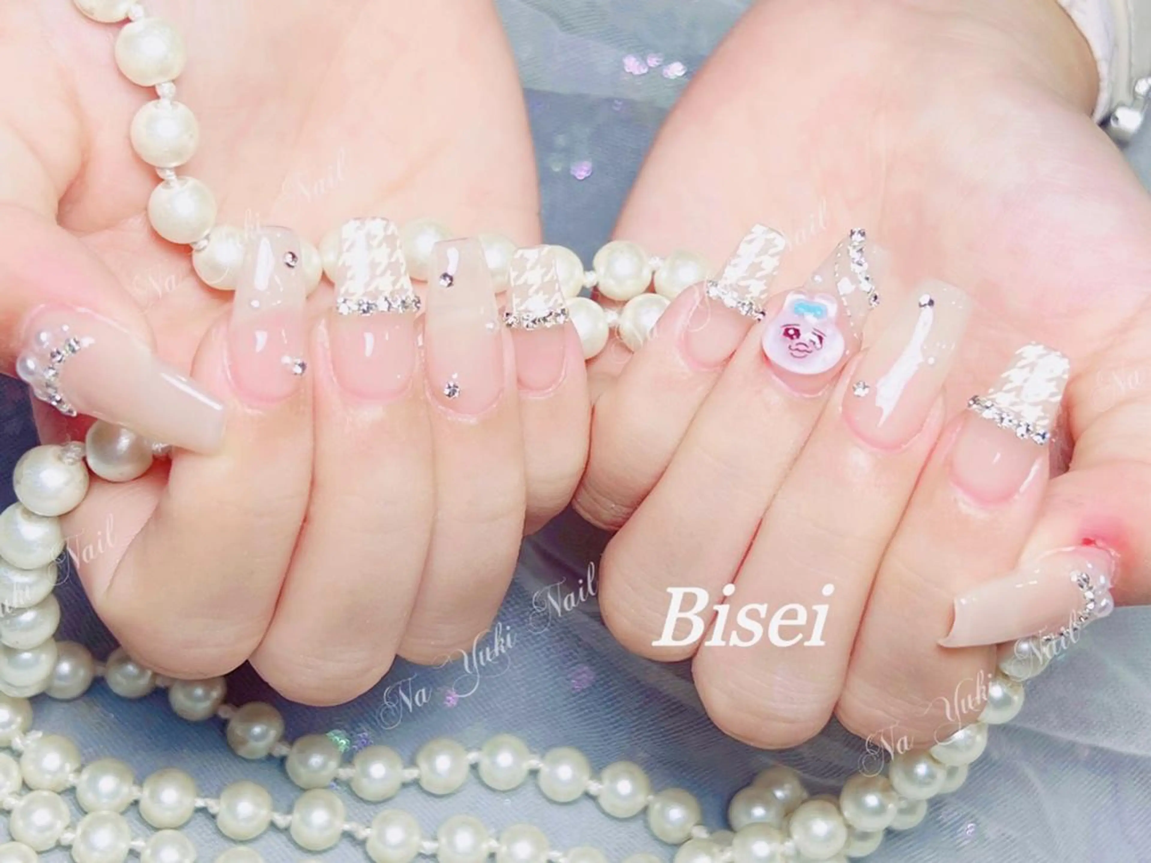 ネイル ハンドネイル 🦋 Queenieのネイルデザイン