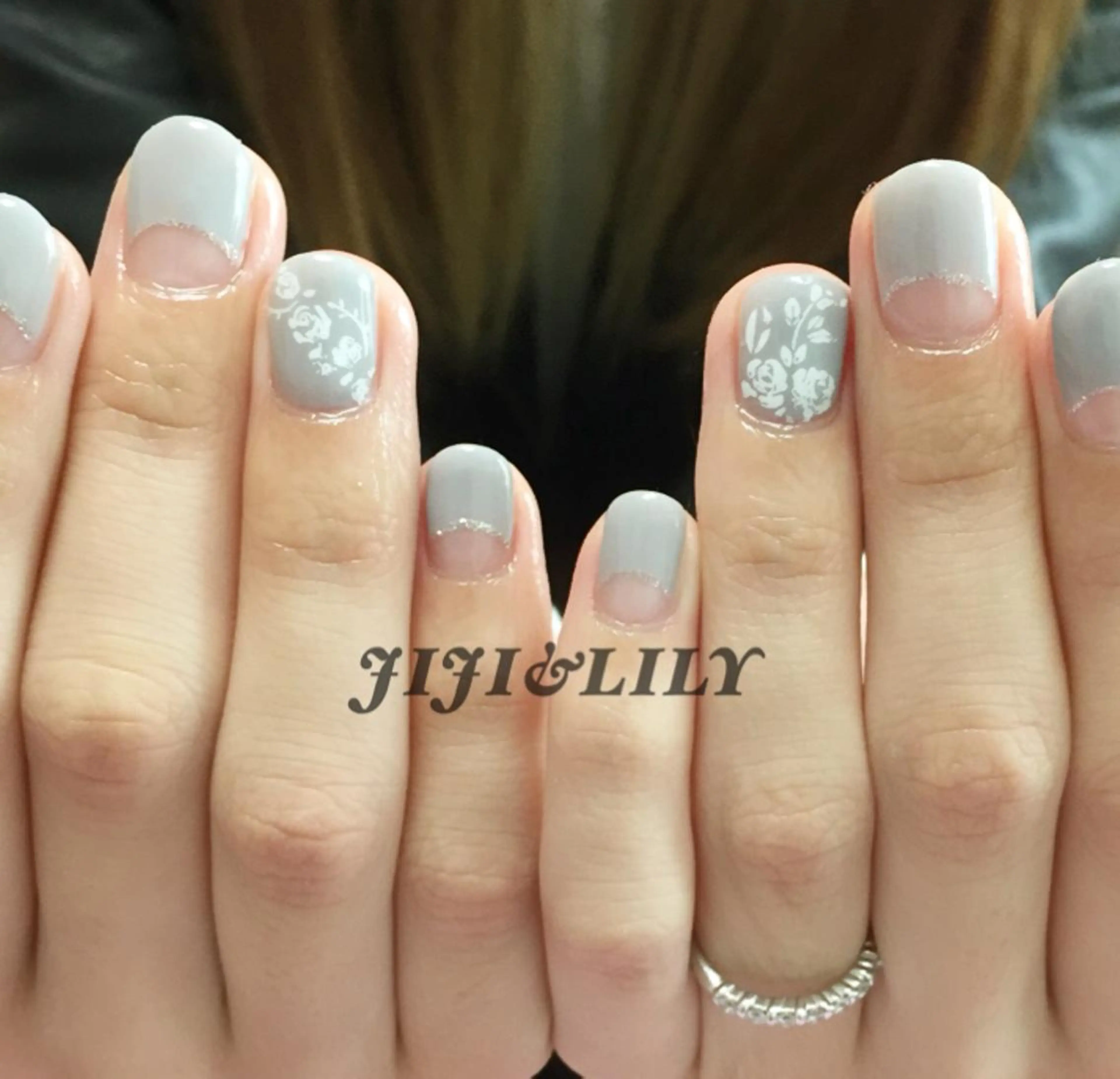 ネイル フラワーネイル フレンチネイル 逆フレンチ 豊田 圭子のネイルデザイン