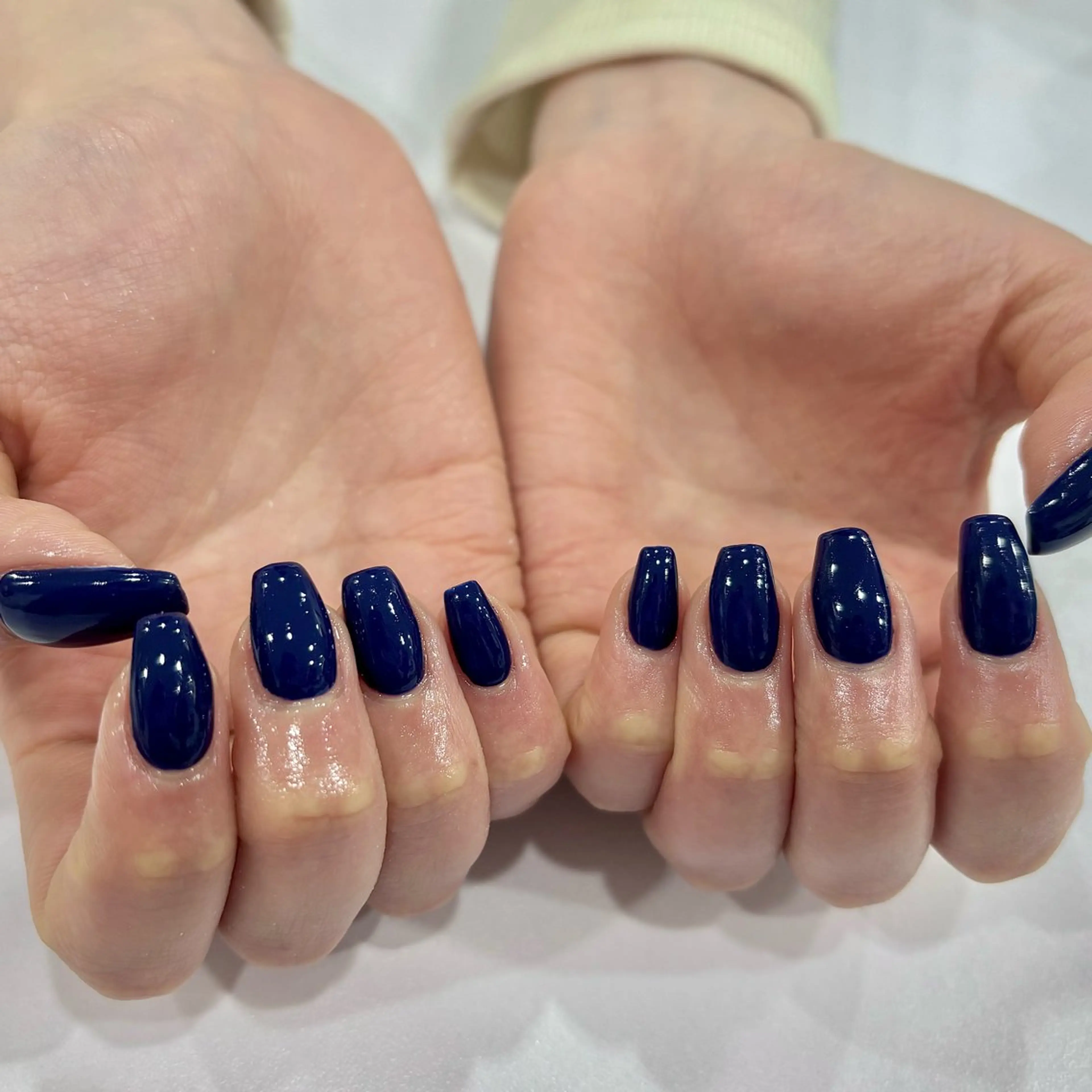 ネイル ブルー ネイビー ワンカラーネイル シンプルネイル スクエアネイル アンリッシュ池袋 小泉のネイルデザイン