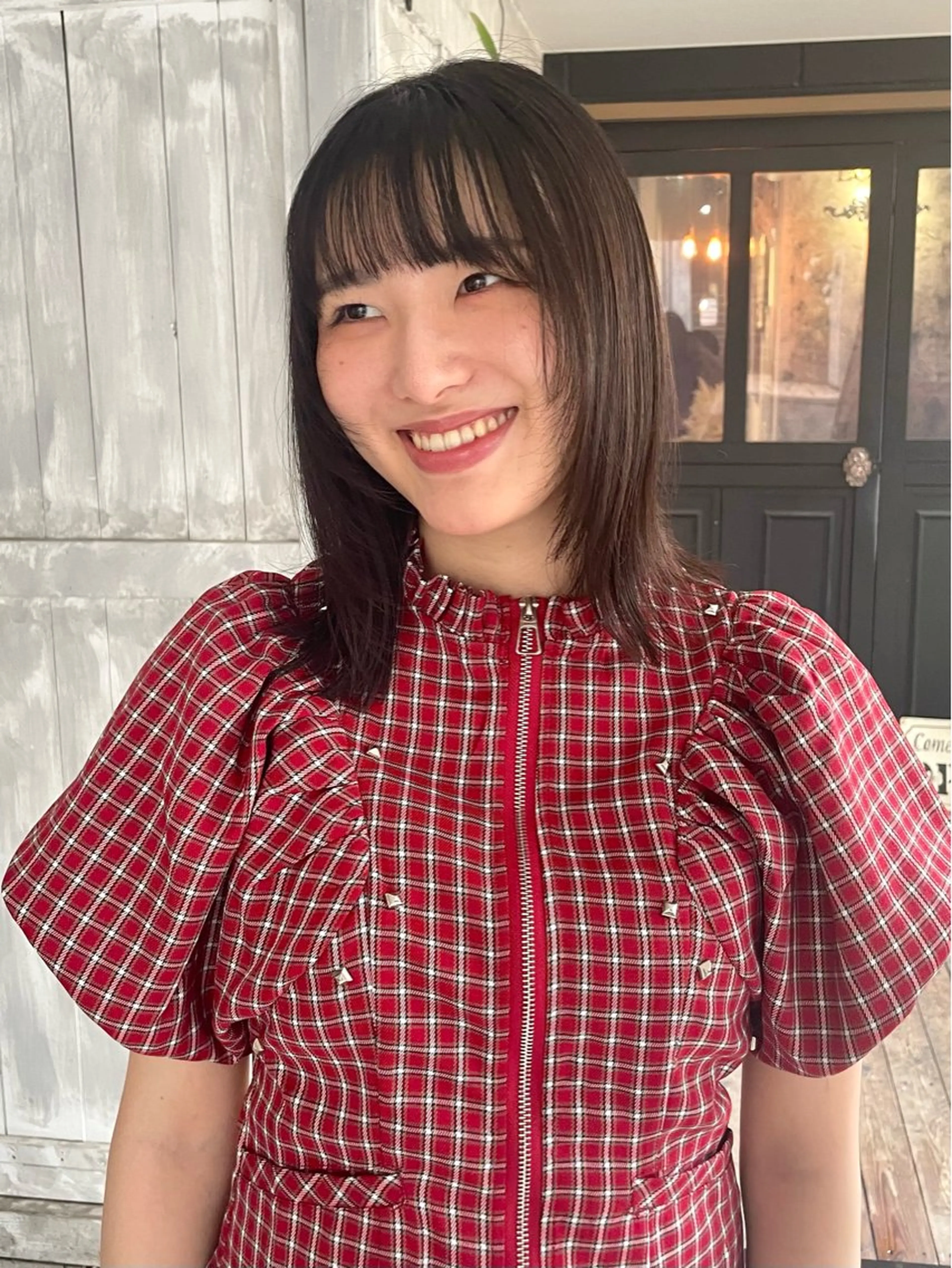 ミディアム 塩谷 雪花のヘアスタイル